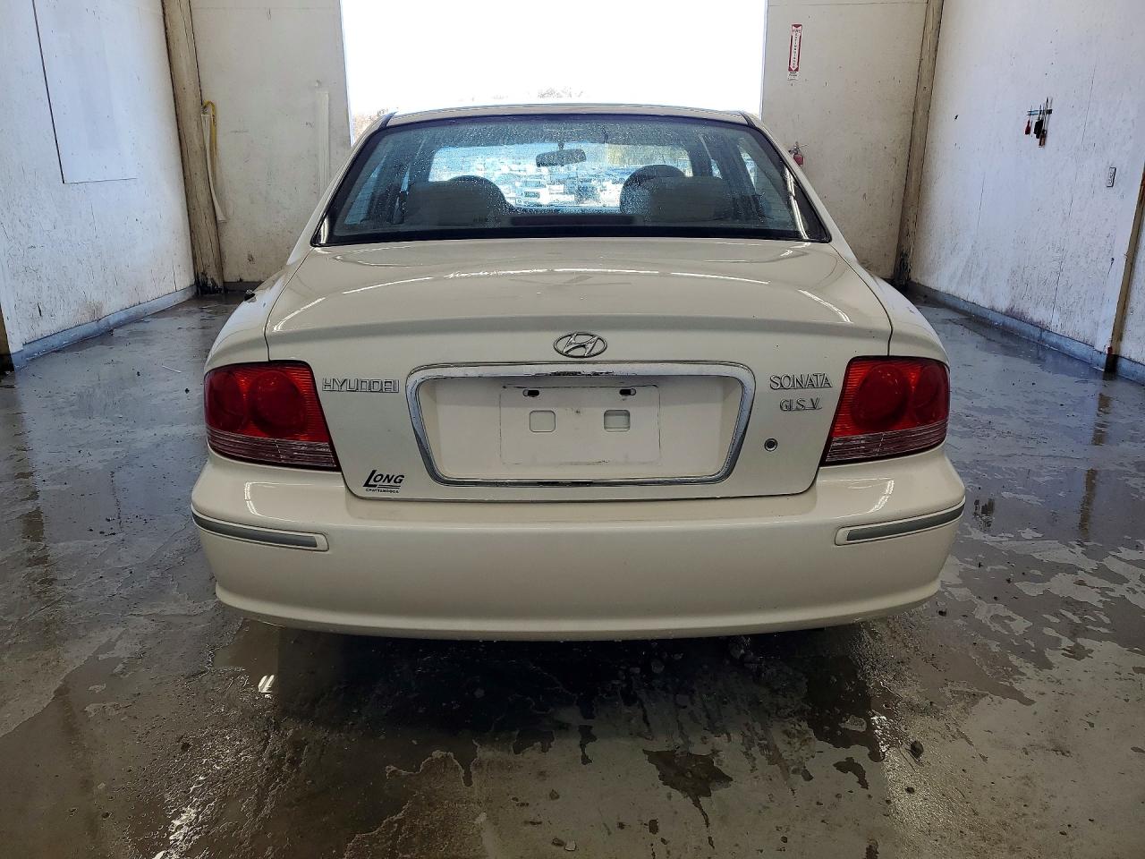 2002 Hyundai Sonata Gls White vin: KMHWF35H72A685874