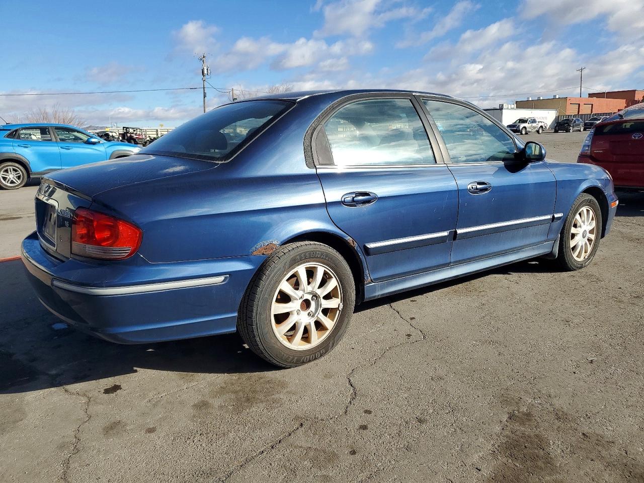 2003 Hyundai Sonata Blue vin: KMHWF35H73A854860