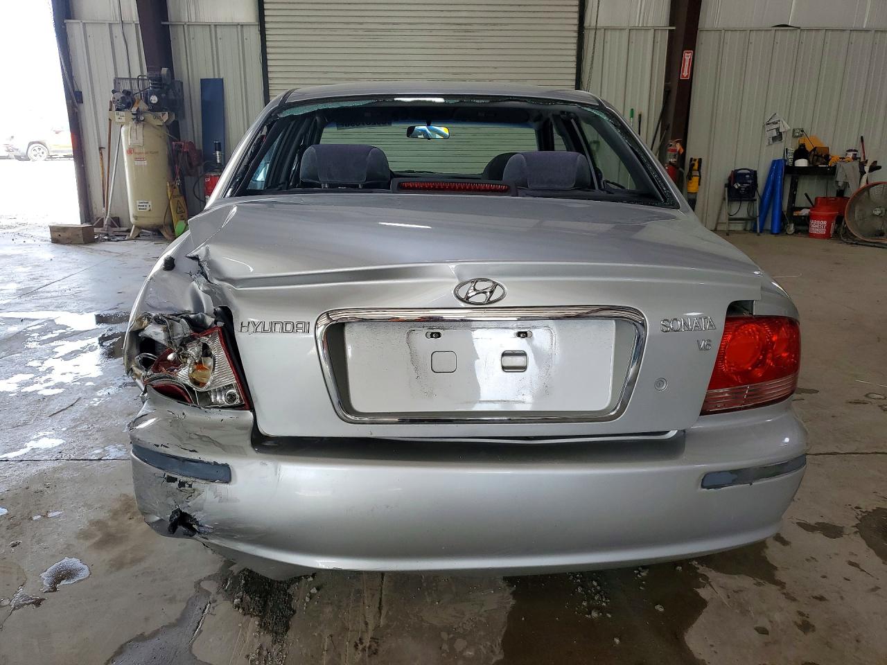 2004 Hyundai Sonata Gls/lx Silver vin: KMHWF35H74A952711