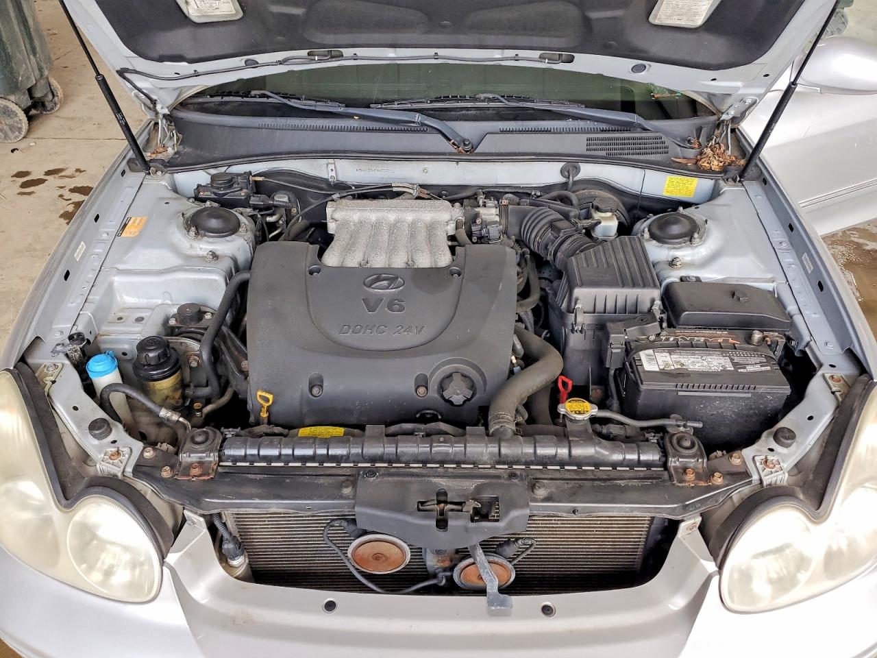 2004 Hyundai Sonata Gls/lx Silver vin: KMHWF35H74A952711