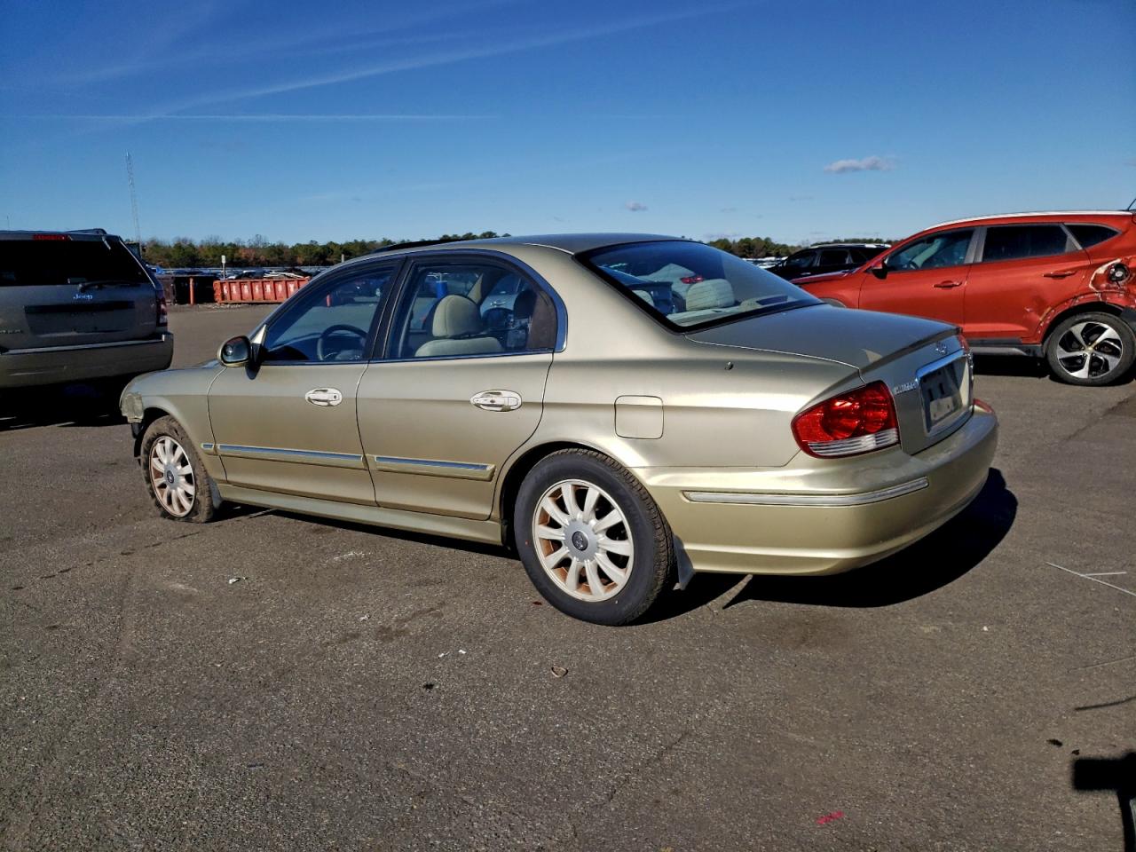2002 Hyundai Sonata Gls Gold vin: KMHWF35H82A564254