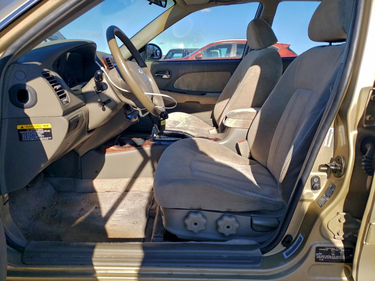 2002 Hyundai Sonata Gls Gold vin: KMHWF35H82A564254