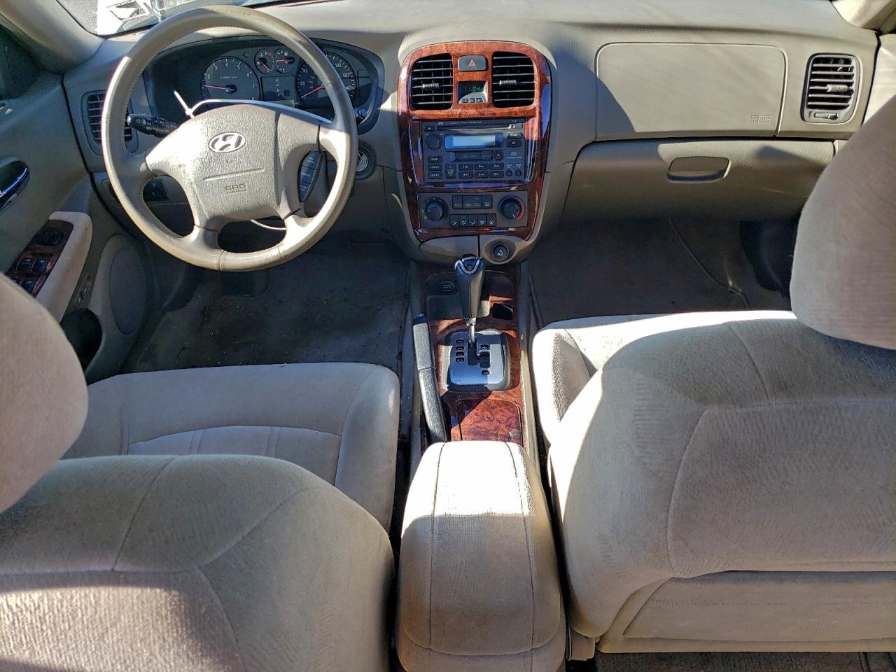 2002 Hyundai Sonata Gls Gold vin: KMHWF35H82A564254