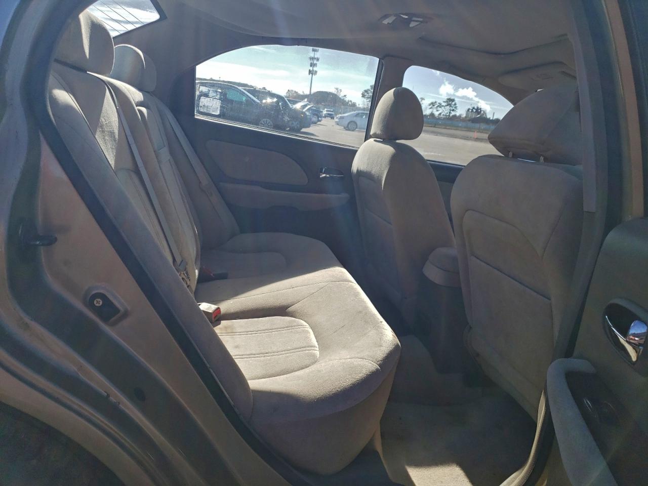 2002 Hyundai Sonata Gls Gold vin: KMHWF35H82A564254