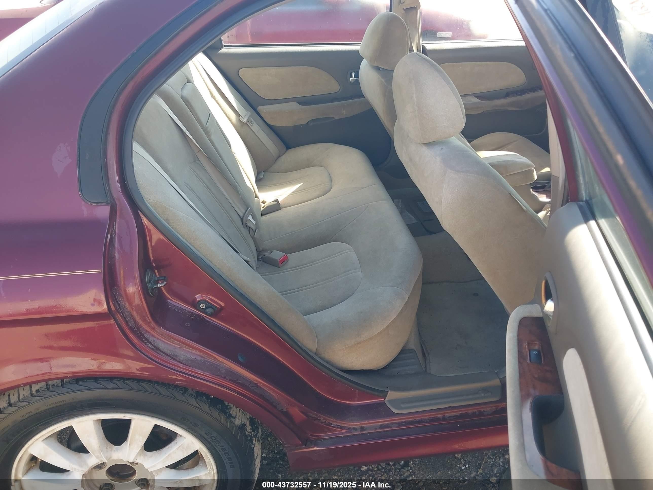 2002 Hyundai Sonata Gls/lx Red vin: KMHWF35H82A669702