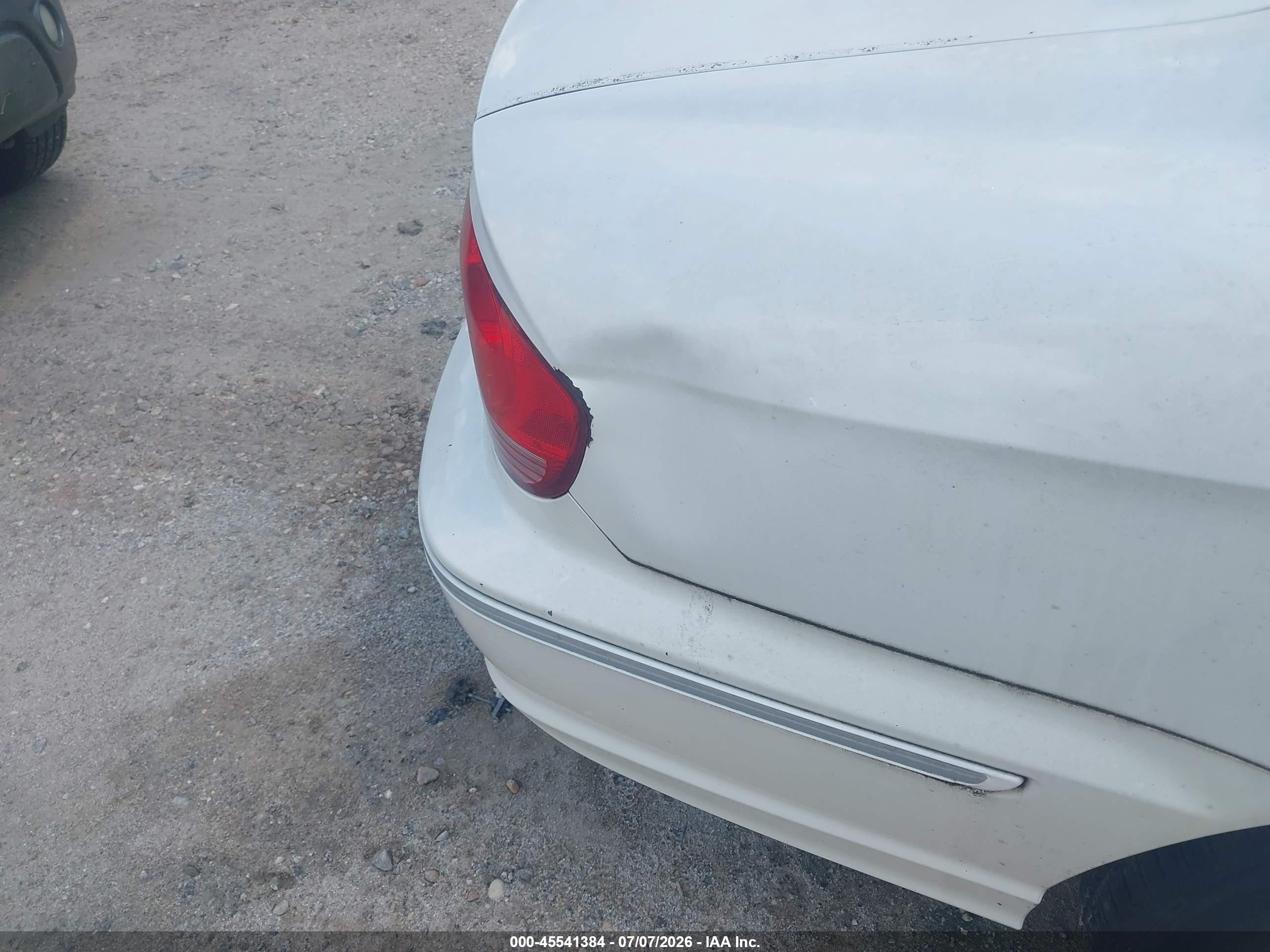 2003 Hyundai Sonata Gls/lx White vin: KMHWF35H83A870694