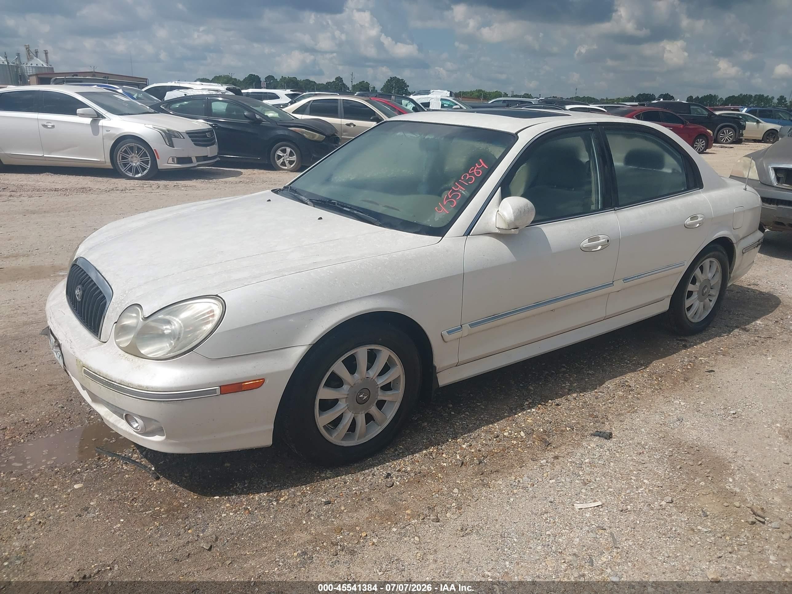 2003 Hyundai Sonata Gls/lx White vin: KMHWF35H83A870694