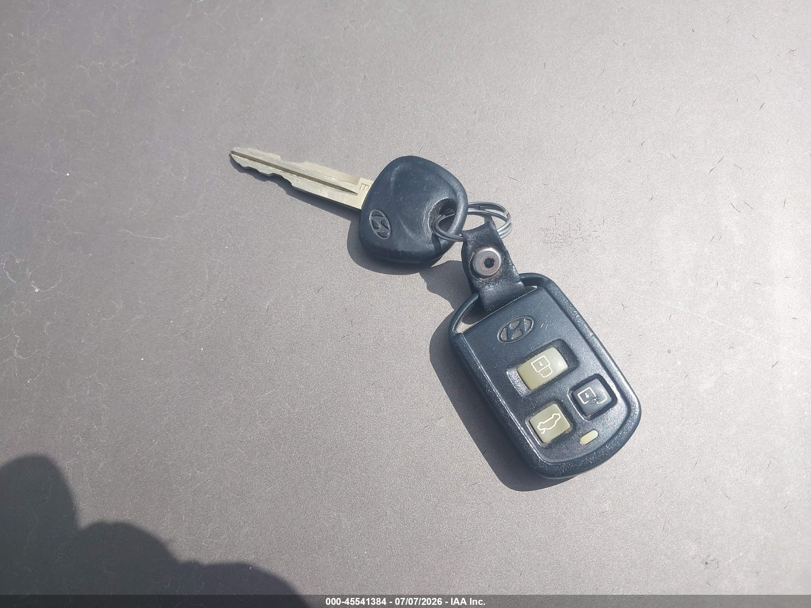 2003 Hyundai Sonata Gls/lx White vin: KMHWF35H83A870694