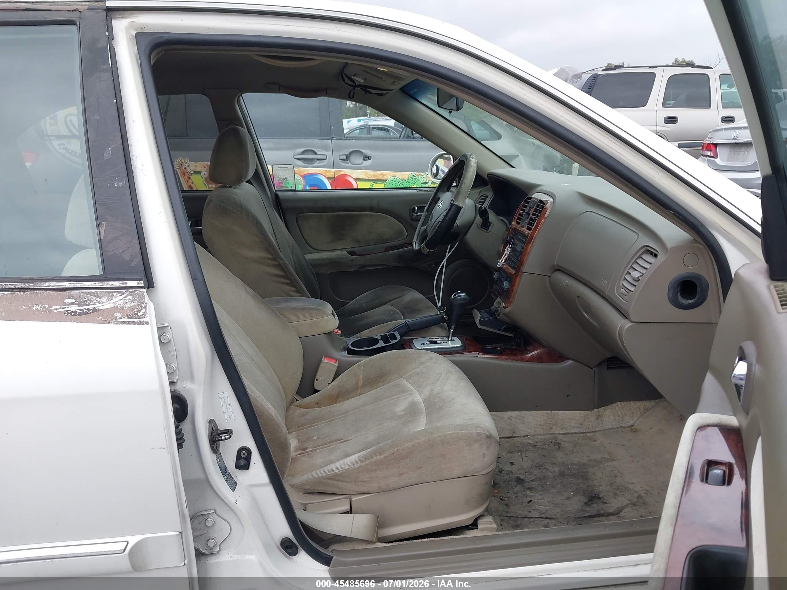 2004 Hyundai Sonata Gls/lx White vin: KMHWF35H84A010487