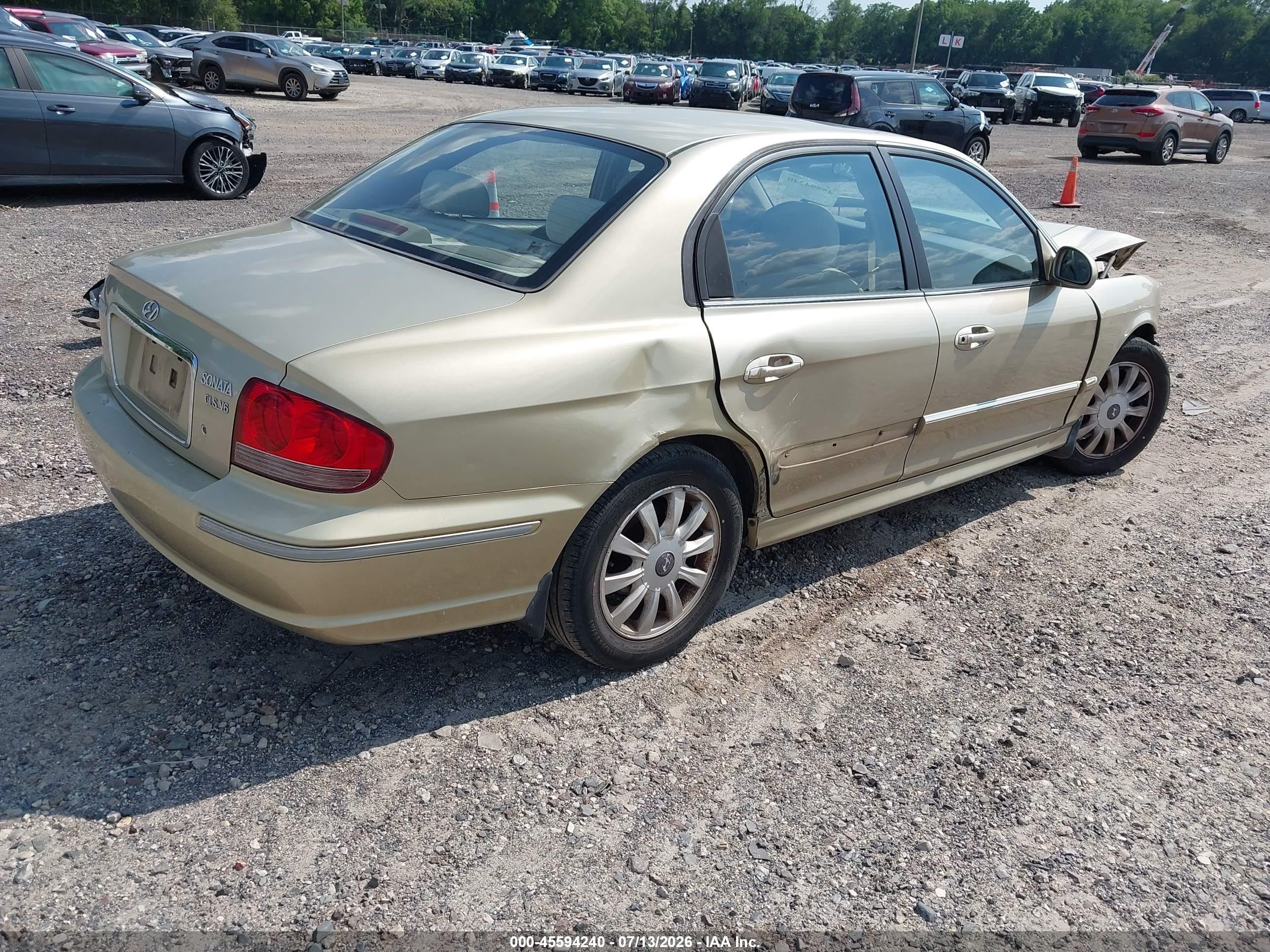 2003 Hyundai Sonata Gls/lx Gold vin: KMHWF35H93A737846