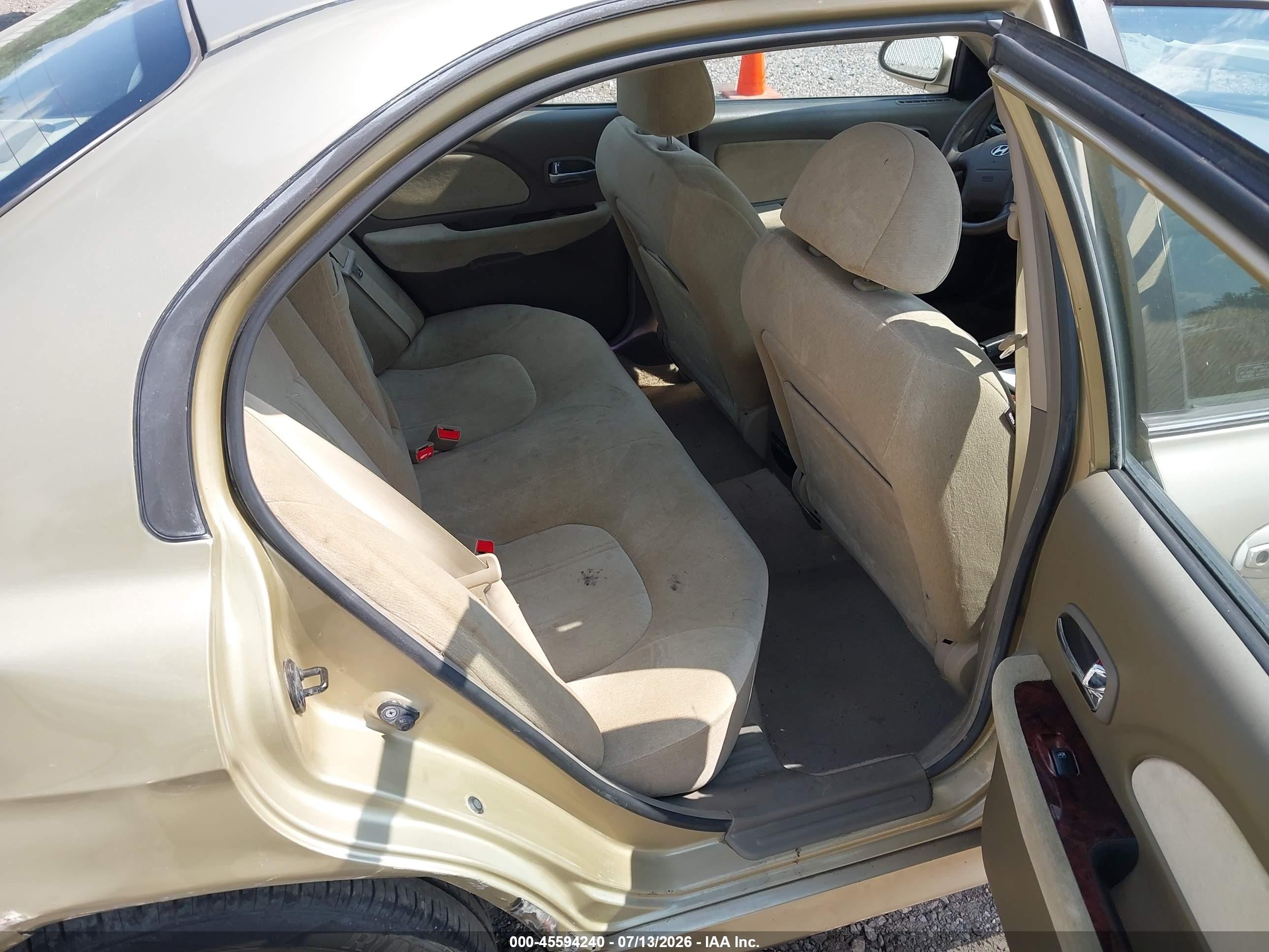 2003 Hyundai Sonata Gls/lx Gold vin: KMHWF35H93A737846
