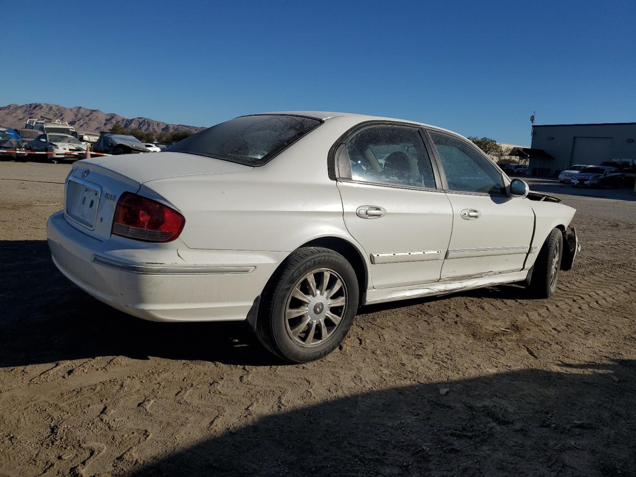 2003 Hyundai Sonata Gls White vin: KMHWF35H93A807376