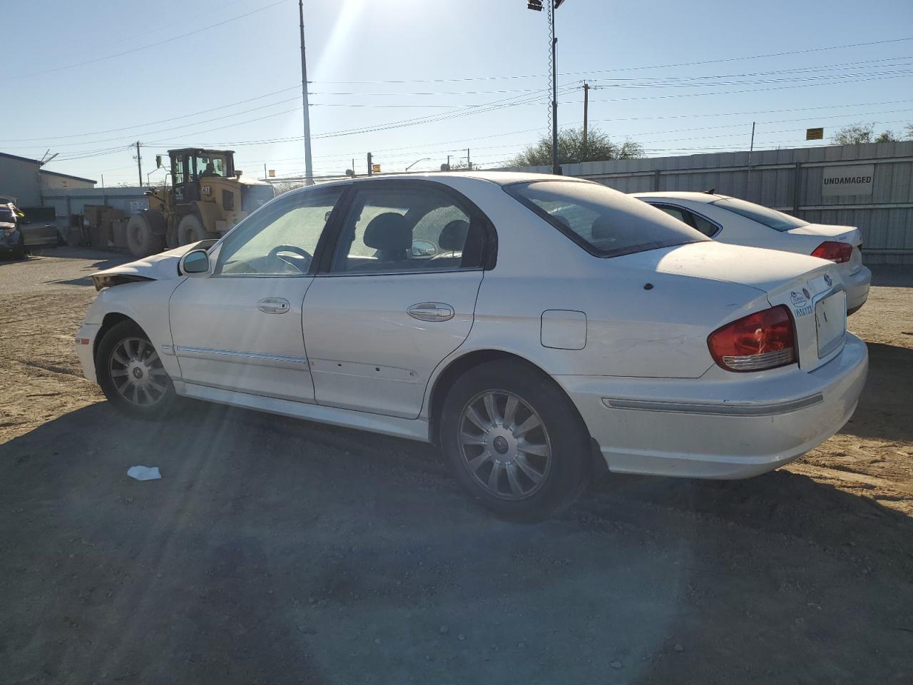 2003 Hyundai Sonata Gls White vin: KMHWF35H93A807376