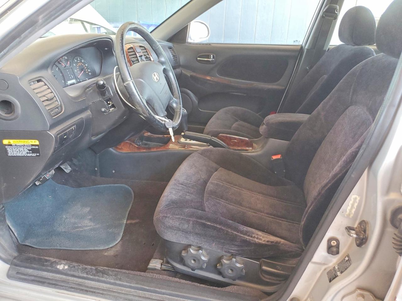 2002 Hyundai Sonata Gls Silver vin: KMHWF35HX2A712758