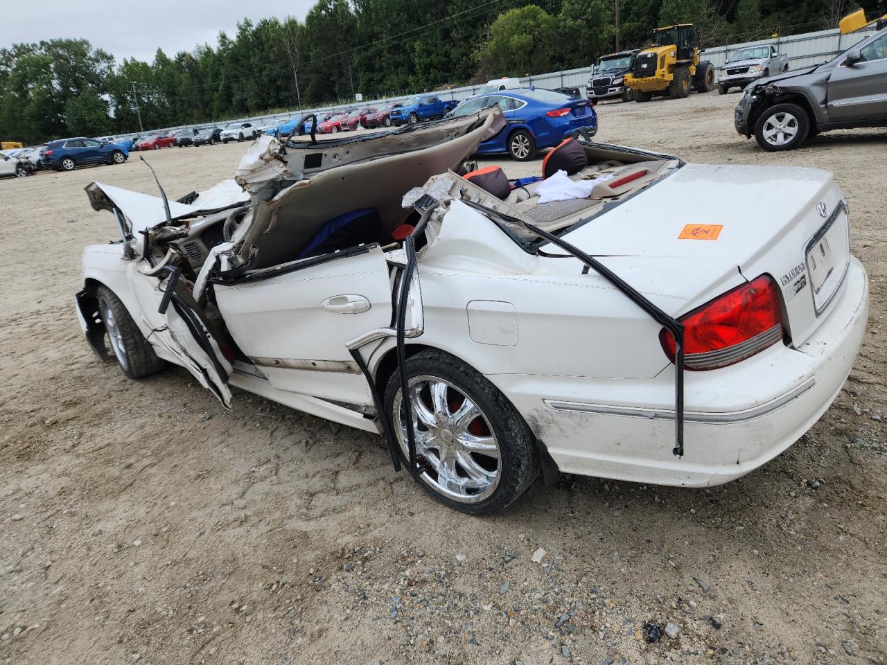 2003 Hyundai Sonata Gls White vin: KMHWF35HX3A904828