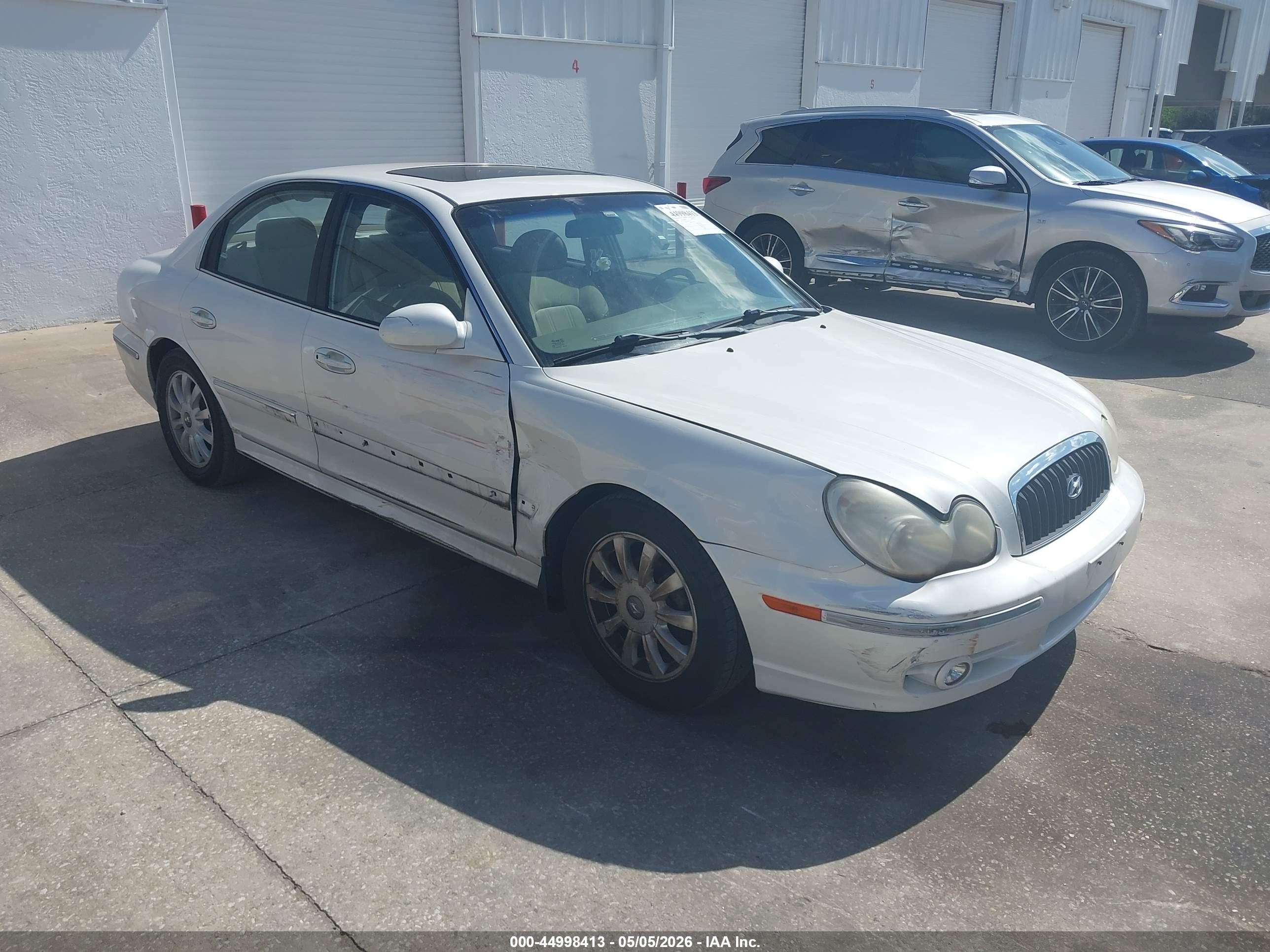 KMHWF35HX4A913160