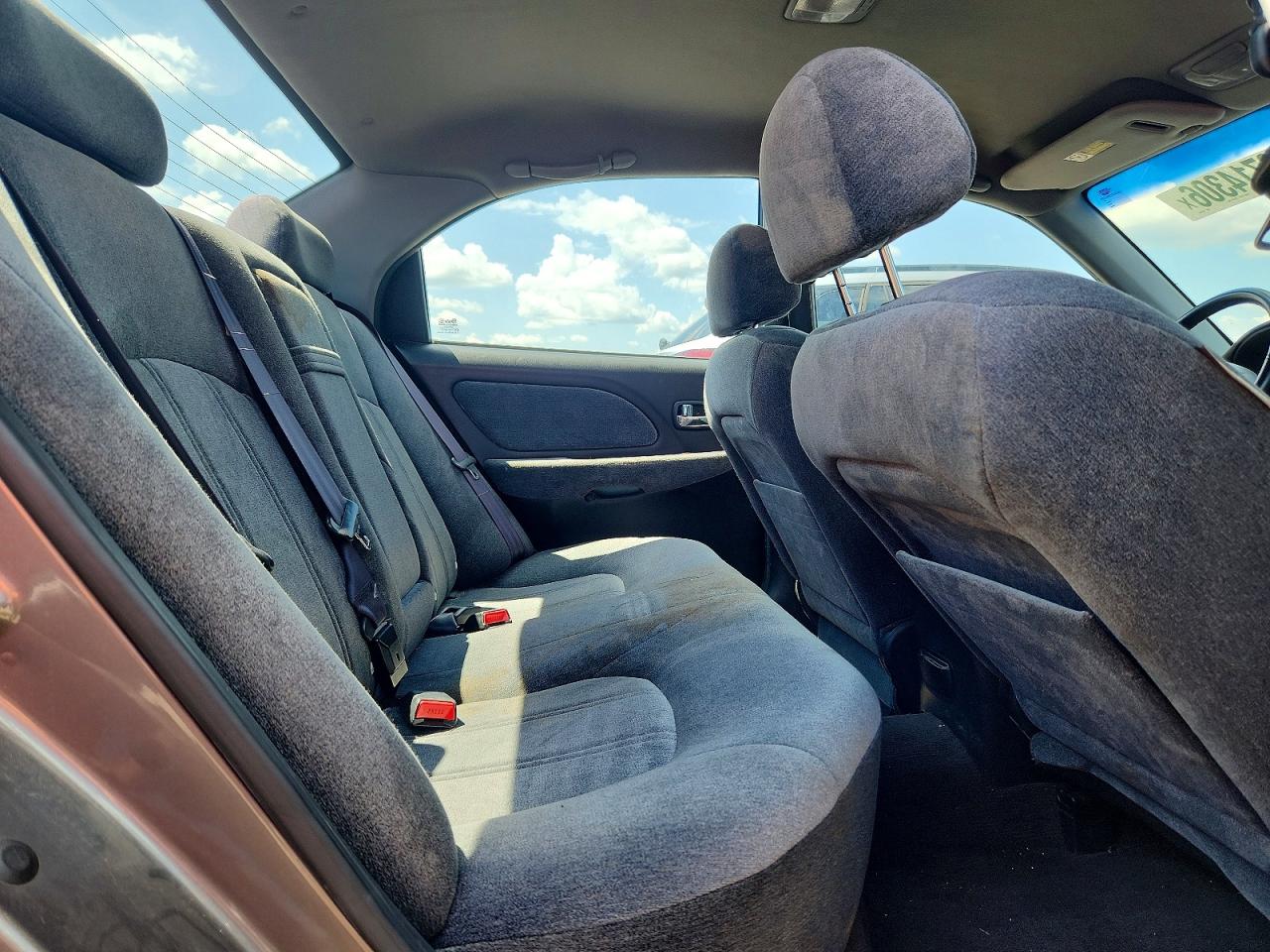 2004 Hyundai Sonata Gls Серый vin: KMHWF35HX4A937006