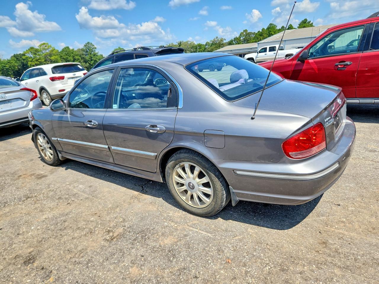 2004 Hyundai Sonata Gls Серый vin: KMHWF35HX4A937006