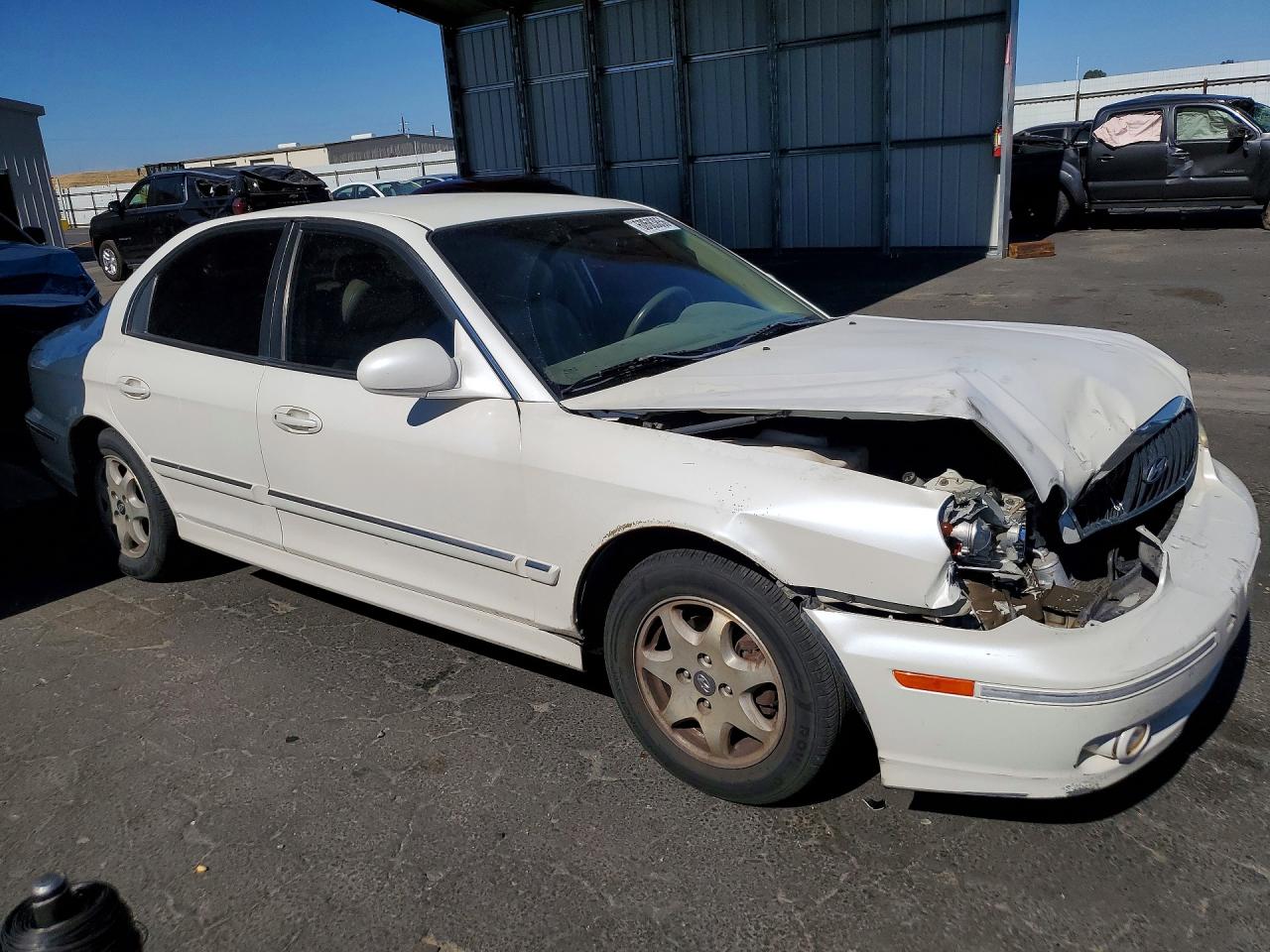 2004 Hyundai Sonata Gls White vin: KMHWF35HX4A964979
