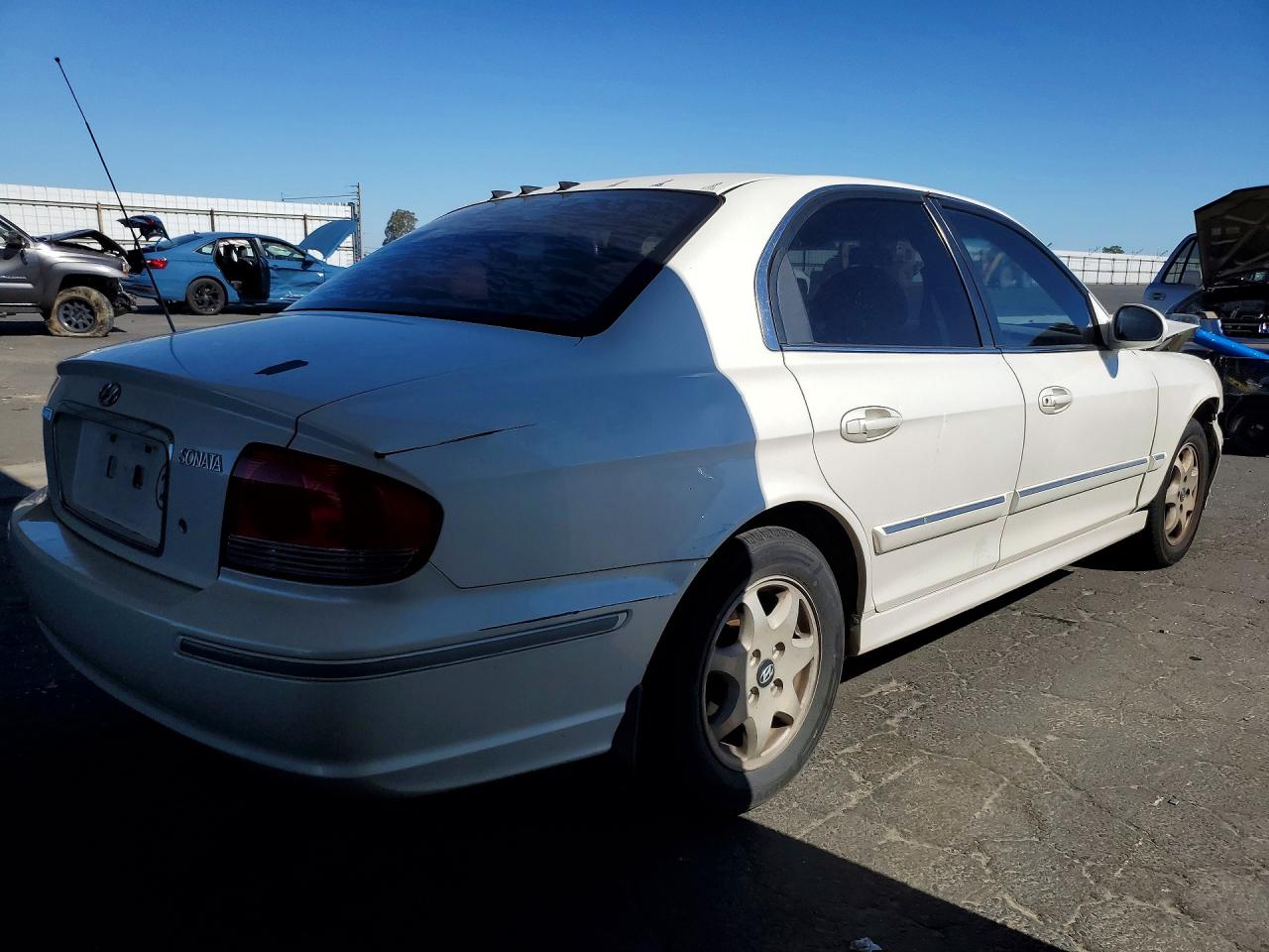2004 Hyundai Sonata Gls White vin: KMHWF35HX4A964979