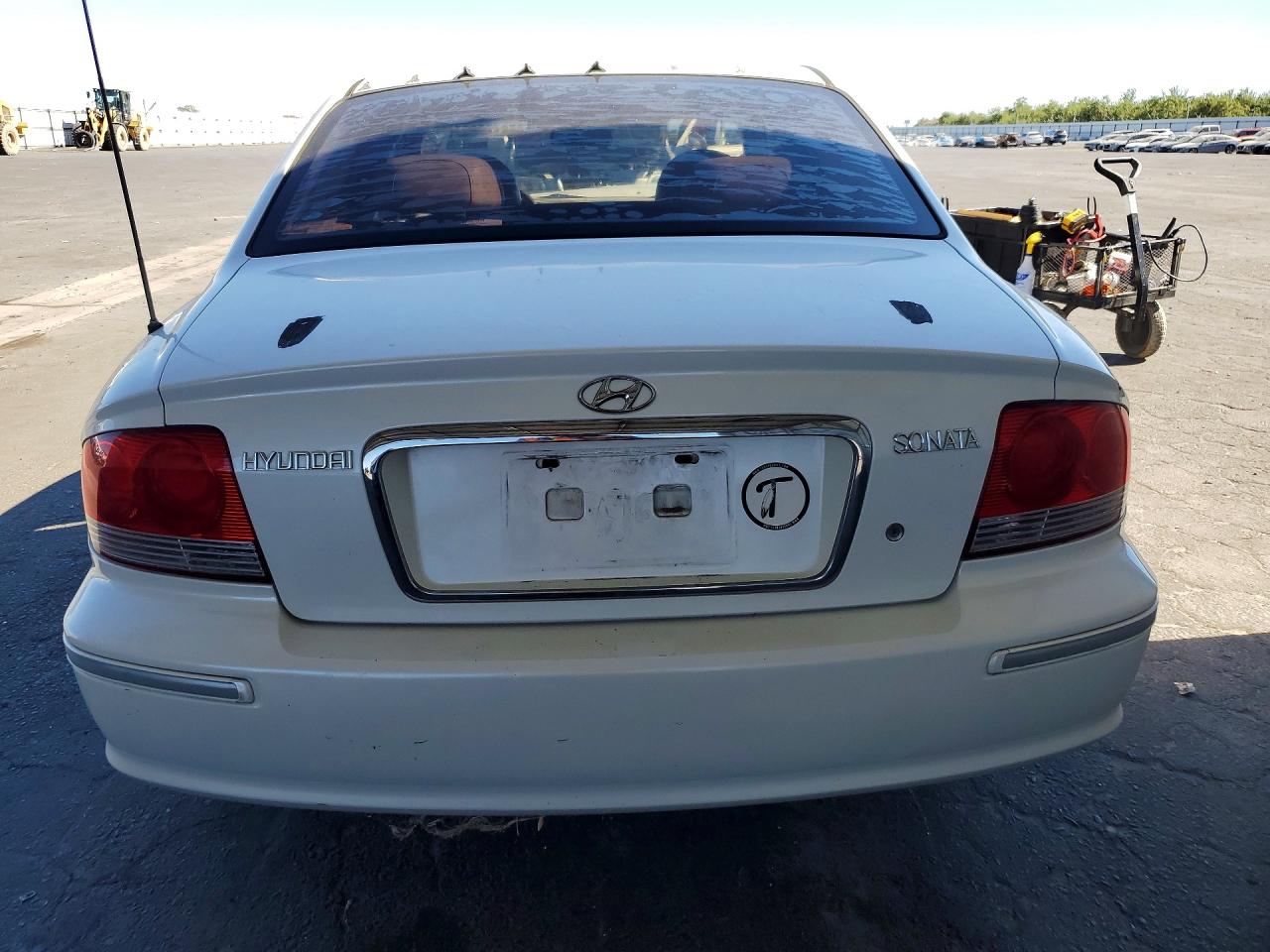 2004 Hyundai Sonata Gls White vin: KMHWF35HX4A964979