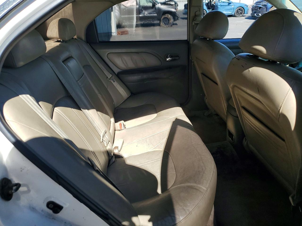 2004 Hyundai Sonata Gls White vin: KMHWF35HX4A964979