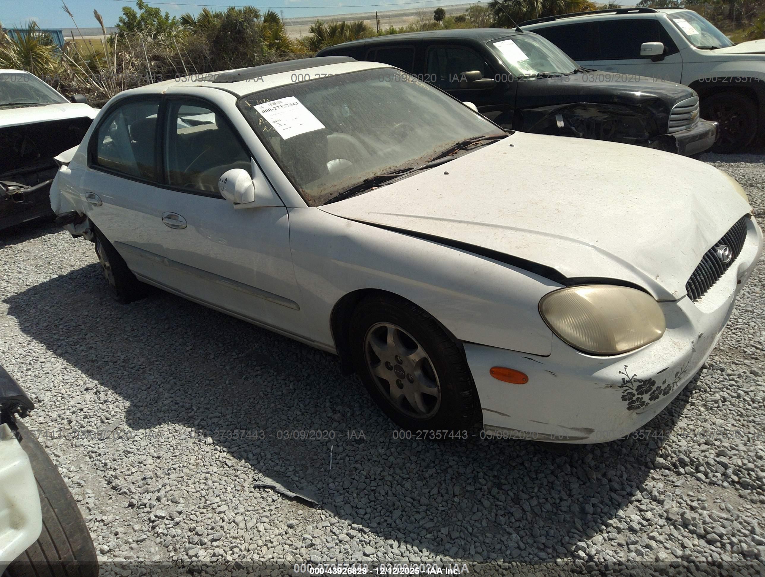 2001 Hyundai Sonata Gls White vin: KMHWF35V21A408702