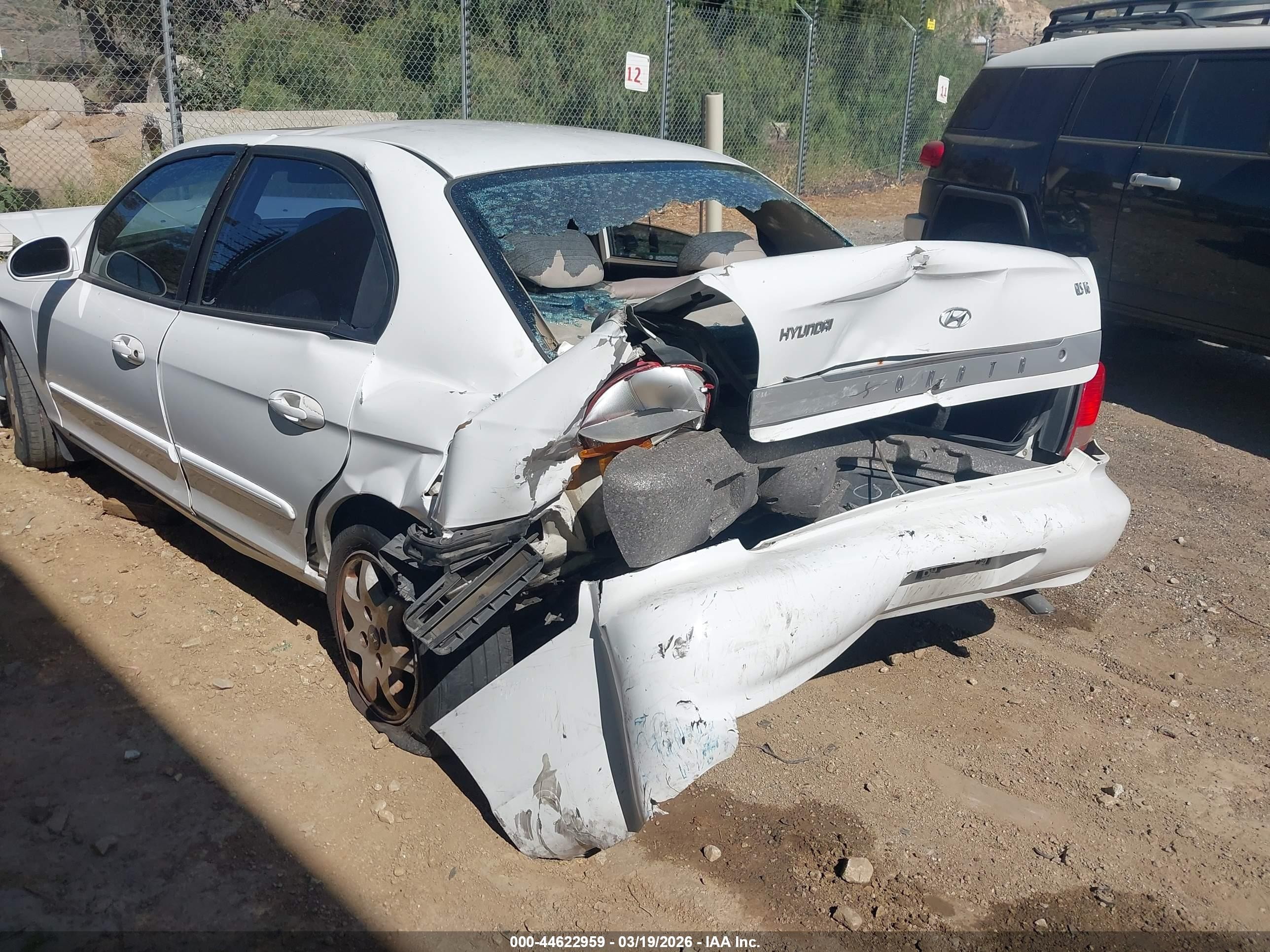 2000 Hyundai Sonata Gls V6 White vin: KMHWF35V2YA343747