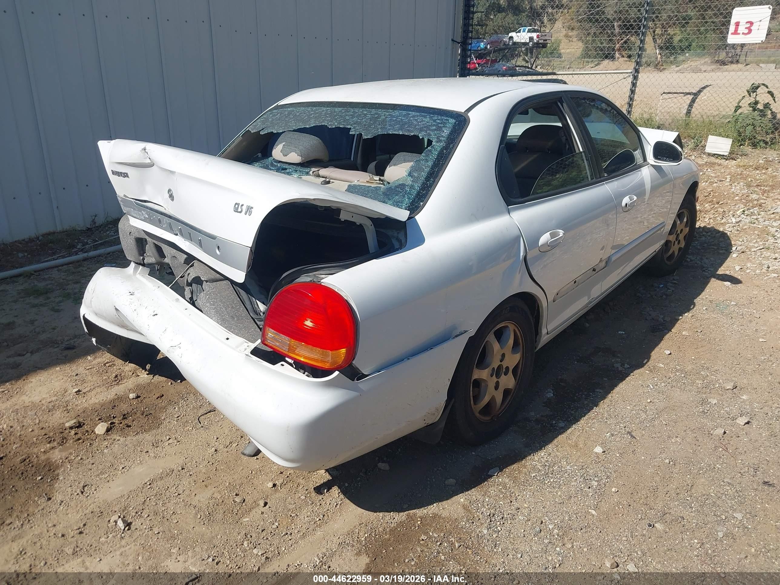 2000 Hyundai Sonata Gls V6 White vin: KMHWF35V2YA343747