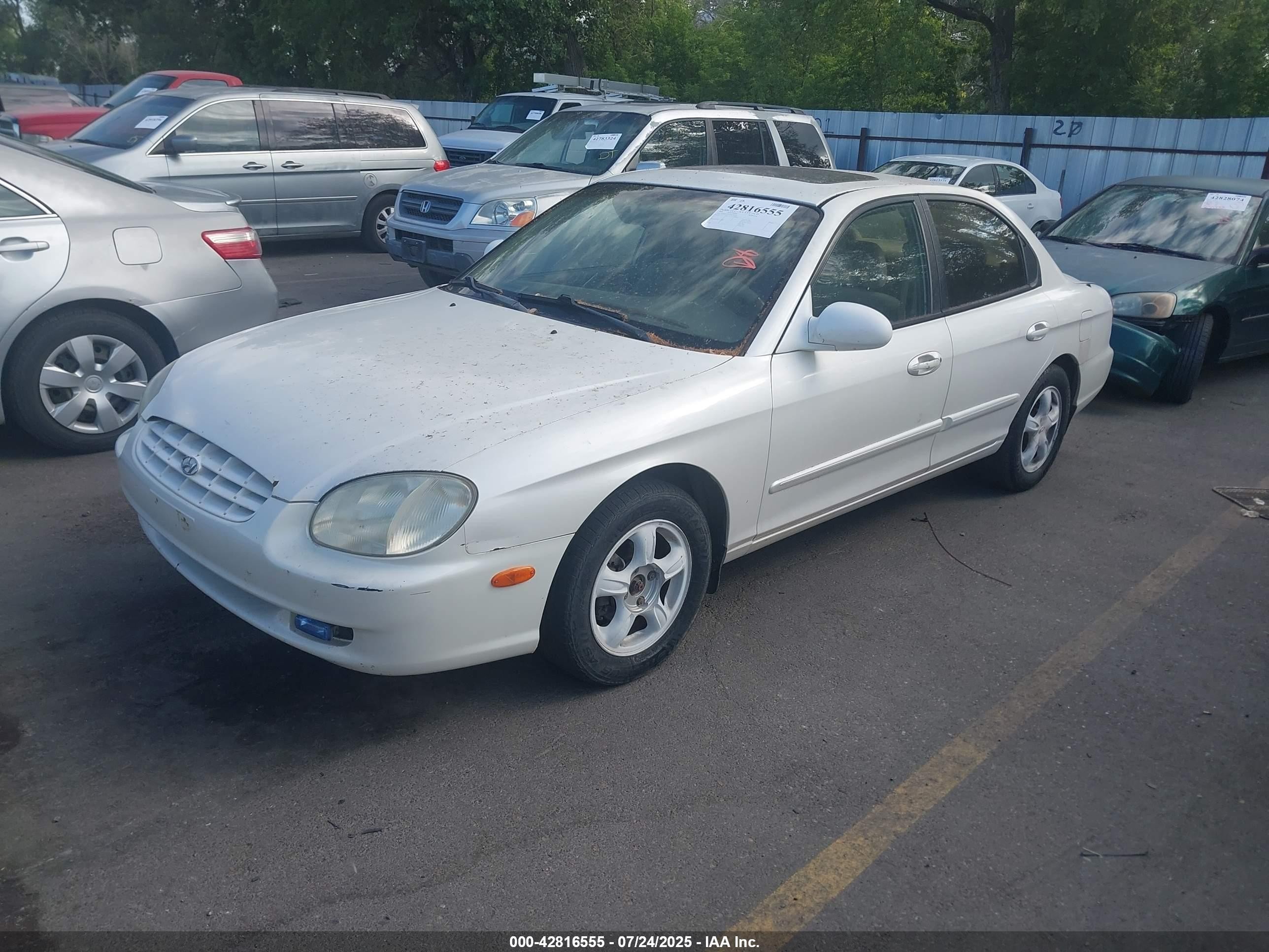 2000 Hyundai Sonata Gls V6 White vin: KMHWF35V4YA230673
