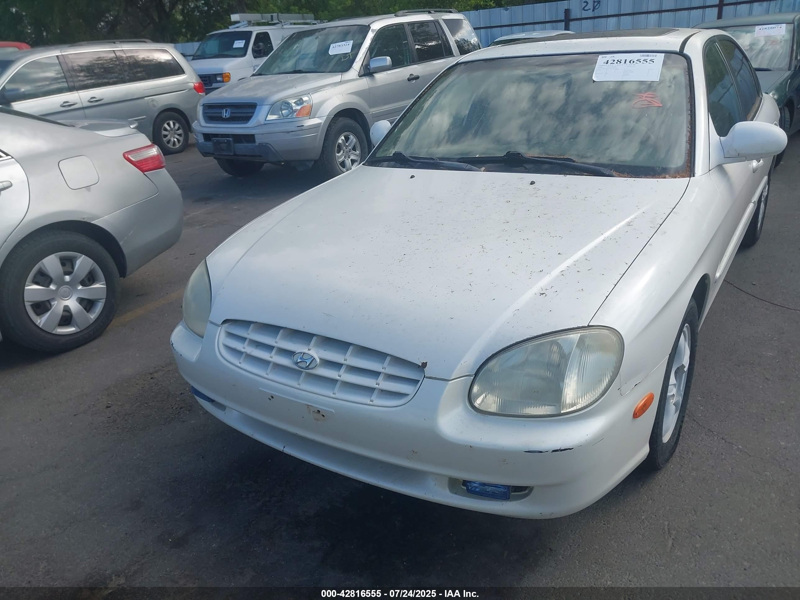 2000 Hyundai Sonata Gls V6 White vin: KMHWF35V4YA230673