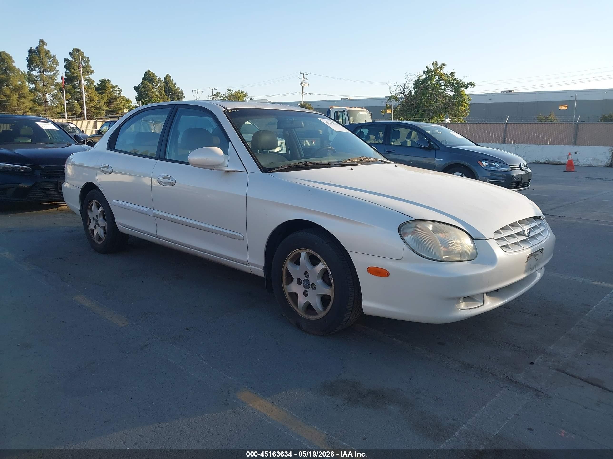 2000 Hyundai Sonata Gls V6 White vin: KMHWF35V4YA313326