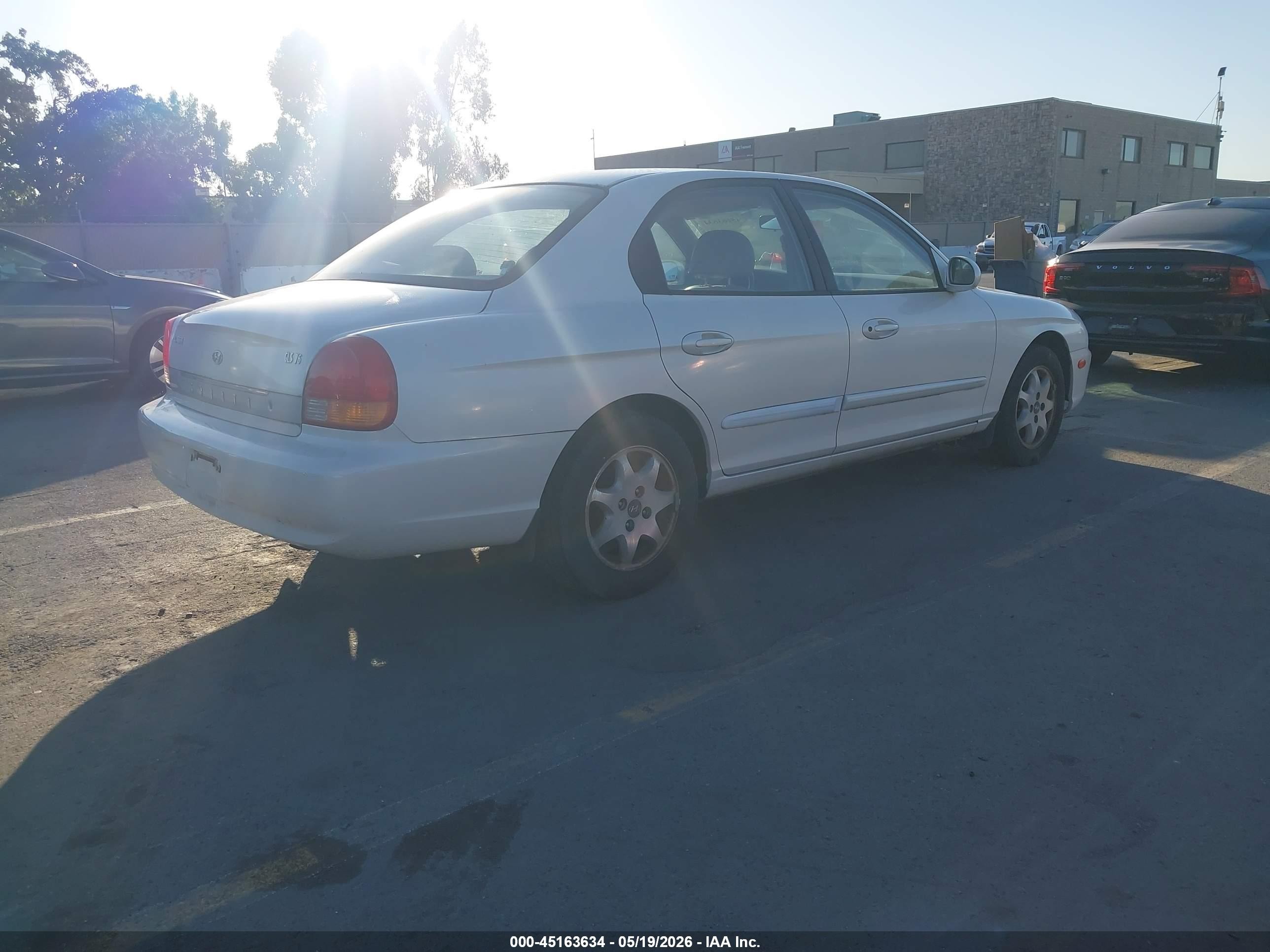 2000 Hyundai Sonata Gls V6 White vin: KMHWF35V4YA313326