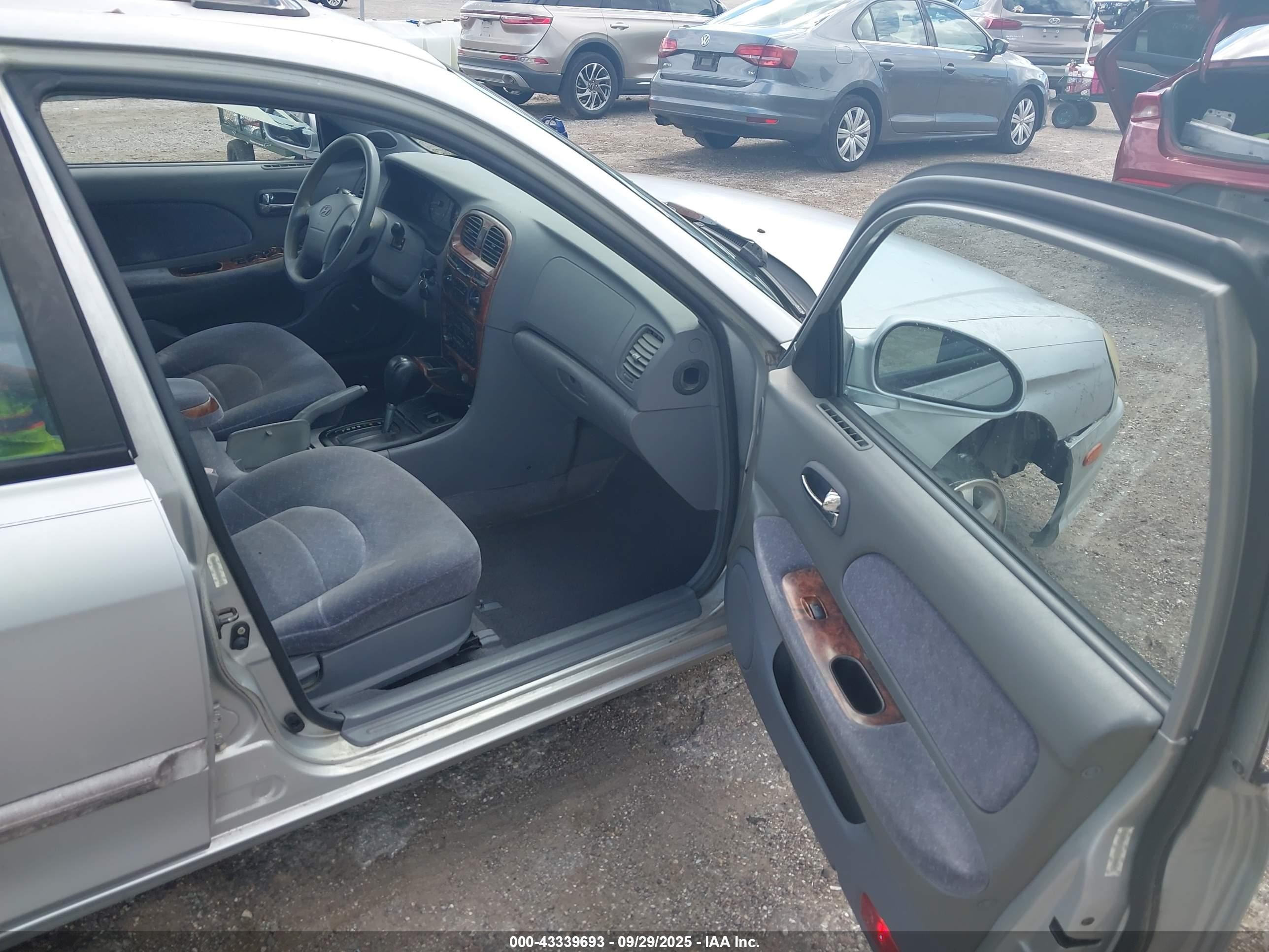 2000 Hyundai Sonata Gls V6 Silver vin: KMHWF35V4YA338212
