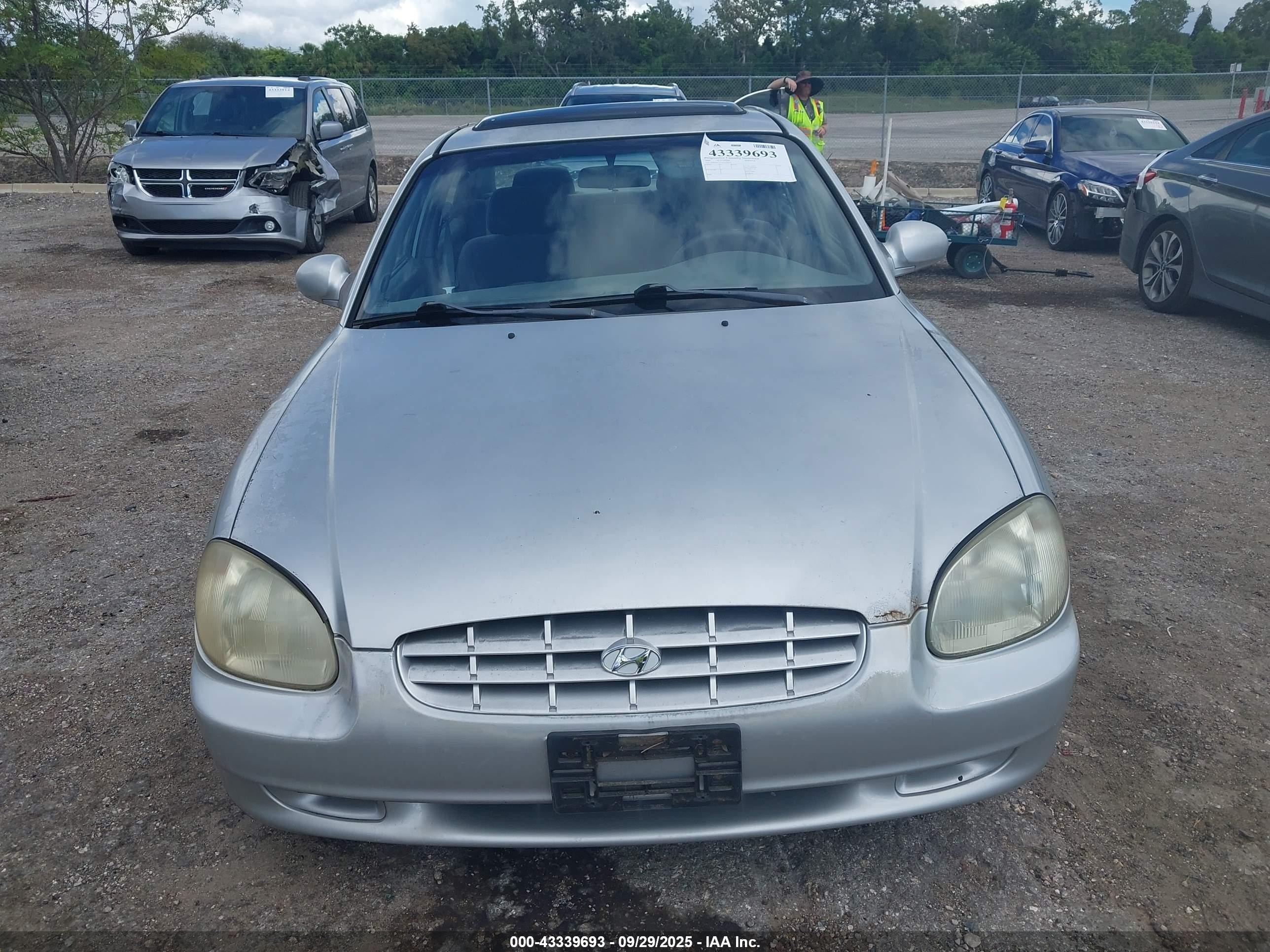 2000 Hyundai Sonata Gls V6 Silver vin: KMHWF35V4YA338212