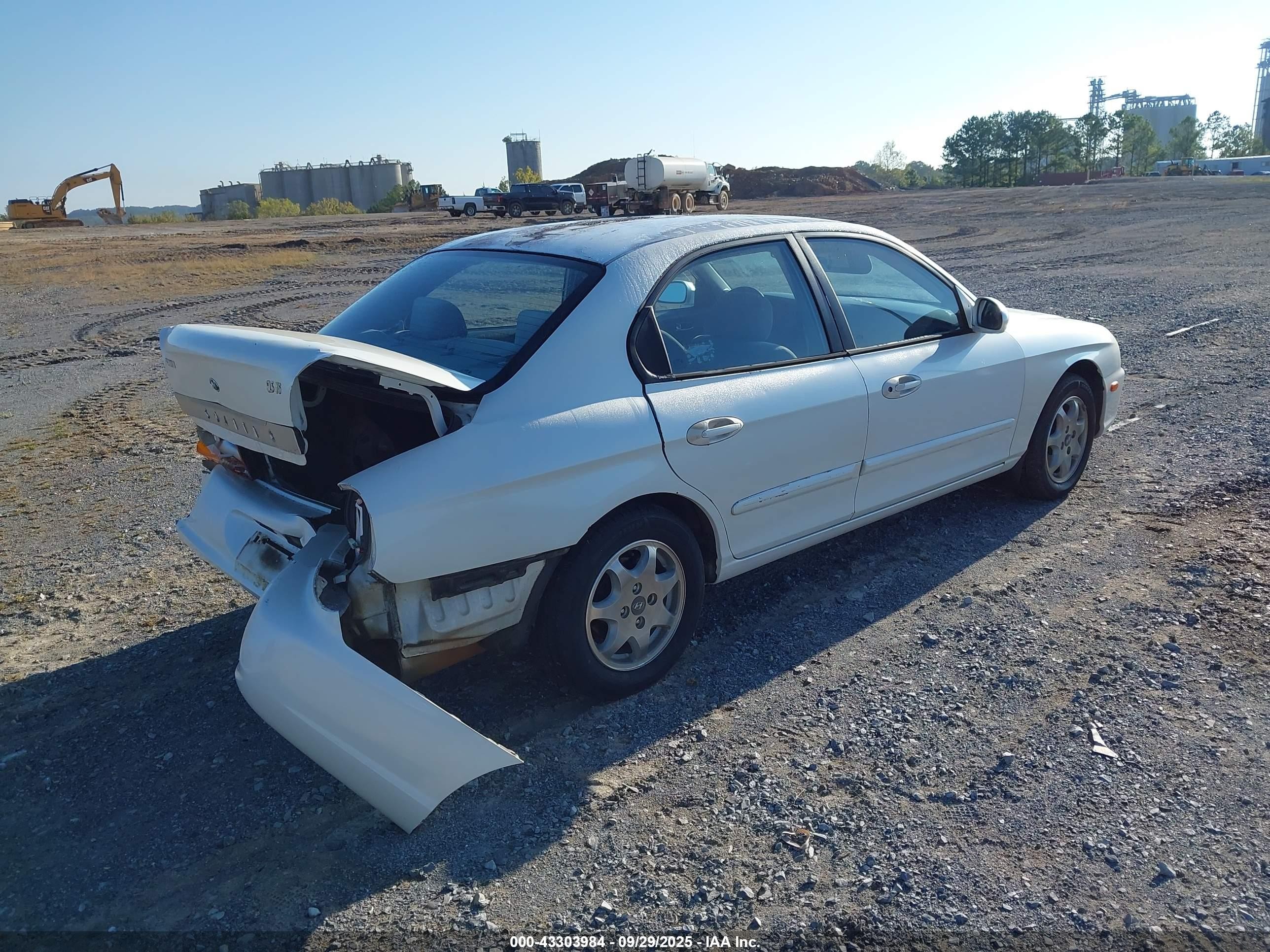 2001 Hyundai Sonata Gls/gls W/leather White vin: KMHWF35V61A476002