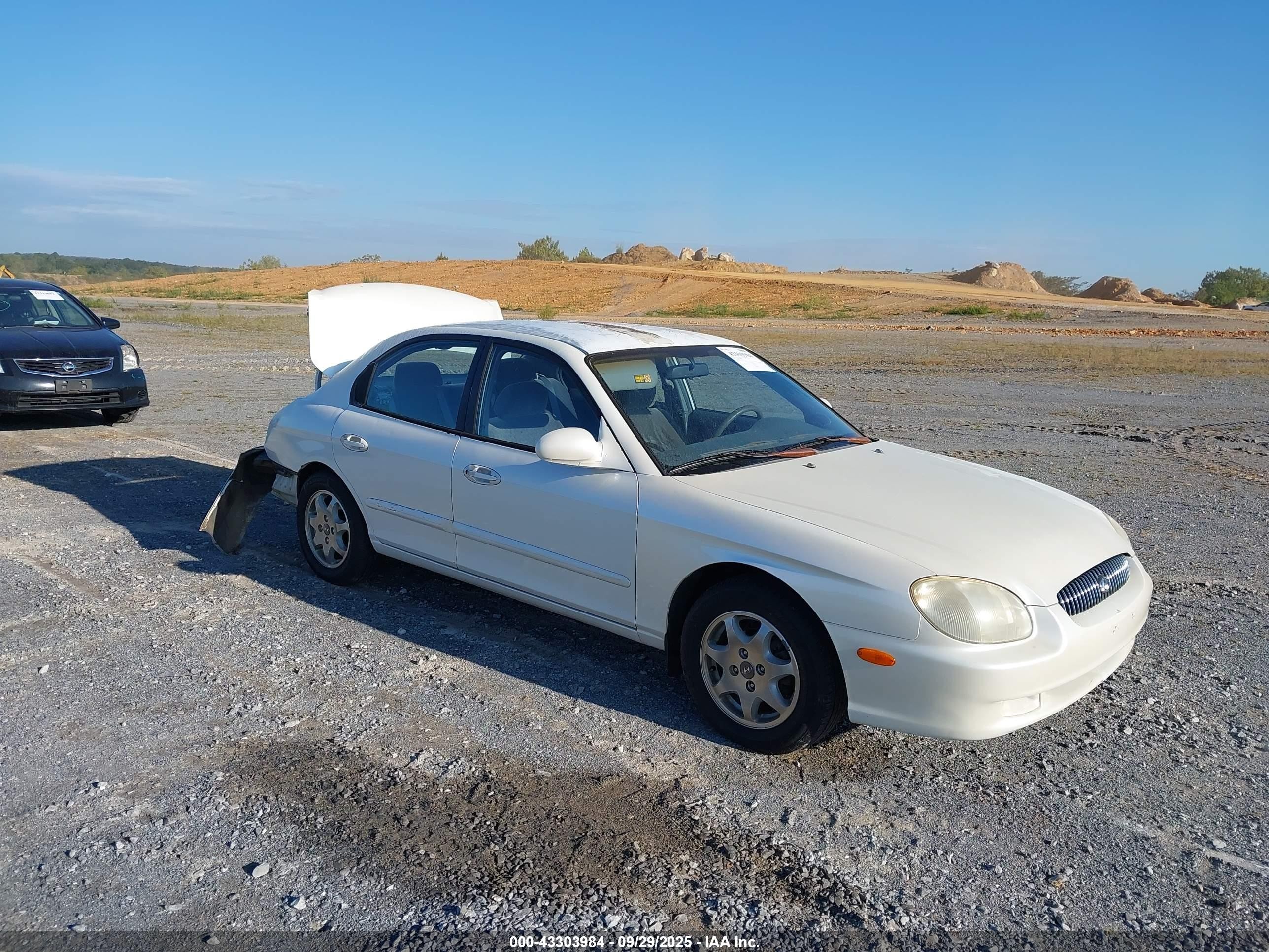 2001 Hyundai Sonata Gls/gls W/leather Белый vin: KMHWF35V61A476002