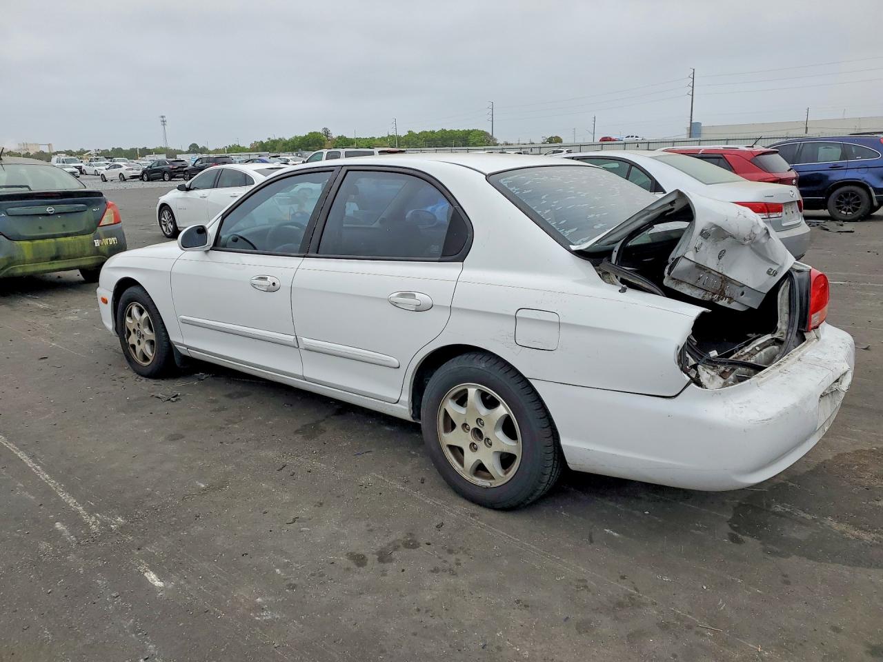 2001 Hyundai Sonata White vin: KMHWF35V81A397849