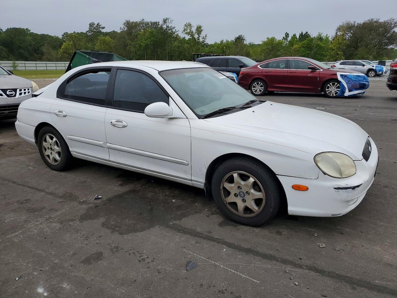 2001 Hyundai Sonata White vin: KMHWF35V81A397849