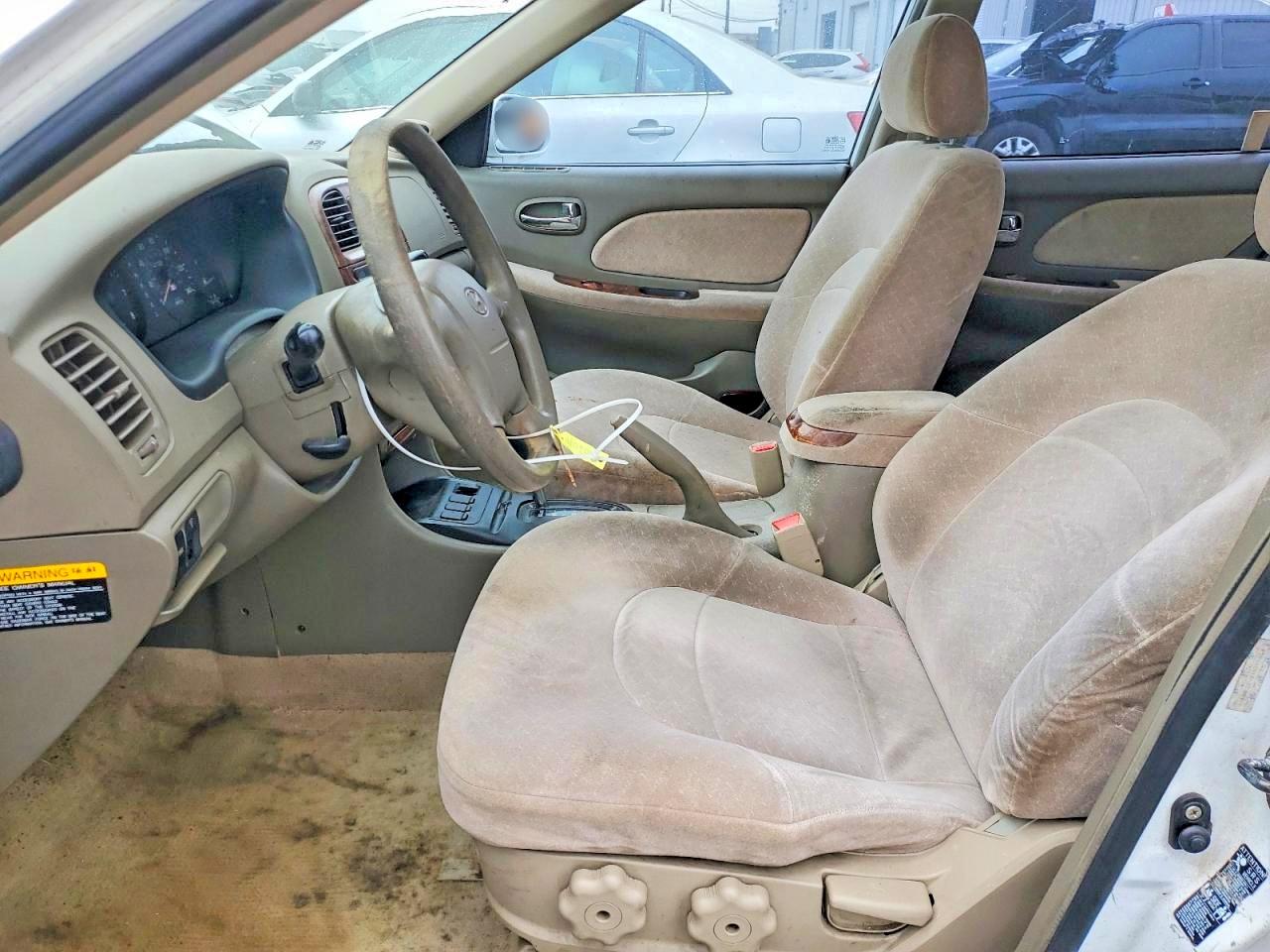 2001 Hyundai Sonata White vin: KMHWF35V81A397849