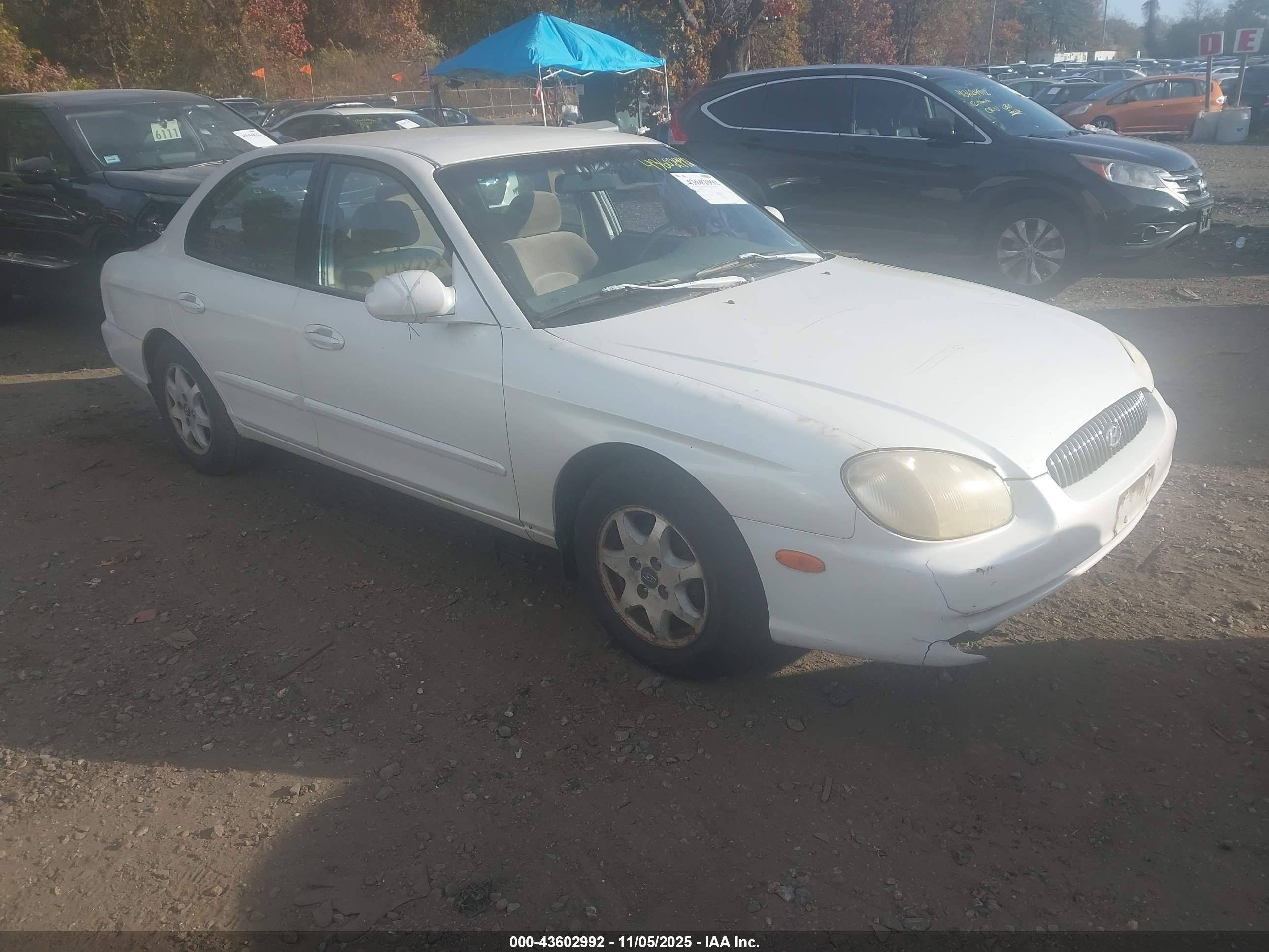 2001 Hyundai Sonata Gls/gls W/leather Белый vin: KMHWF35V81A411118