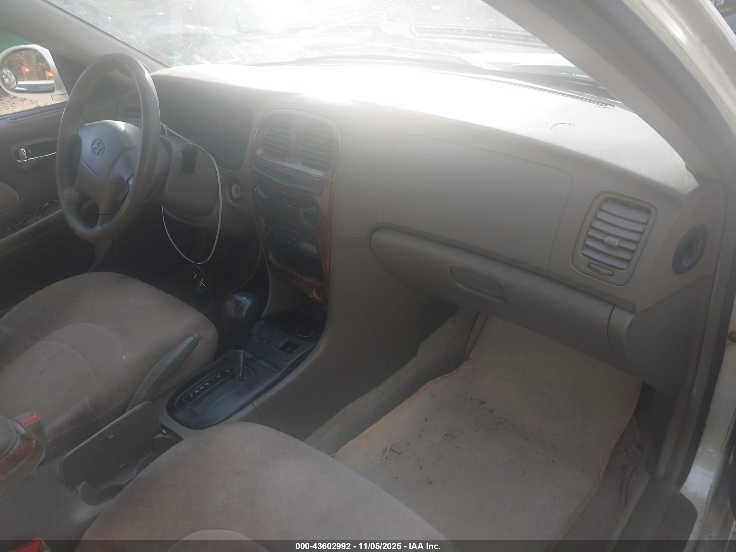 2001 Hyundai Sonata Gls/gls W/leather Белый vin: KMHWF35V81A411118