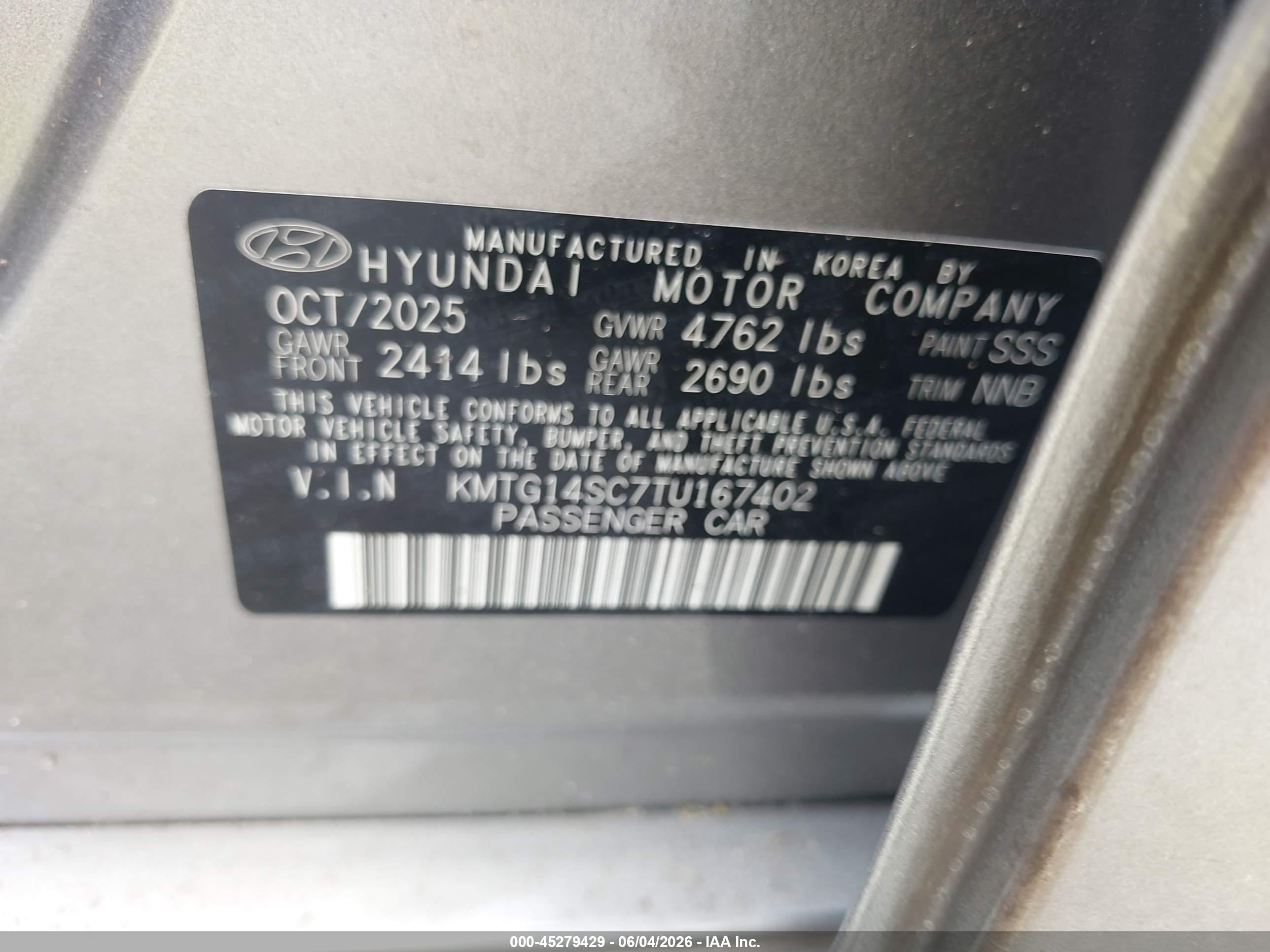 2026 Genesis G70 2.5t Rwd Gold vin: KMTG14SC7TU167402
