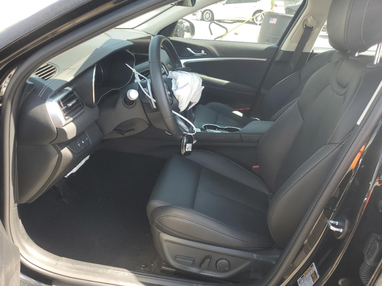 2026 Genesis G70 2.5t Standard Black vin: KMTG14SCXTU170293 Damage: Airbag - Front Left, Deployed, Replacement Required