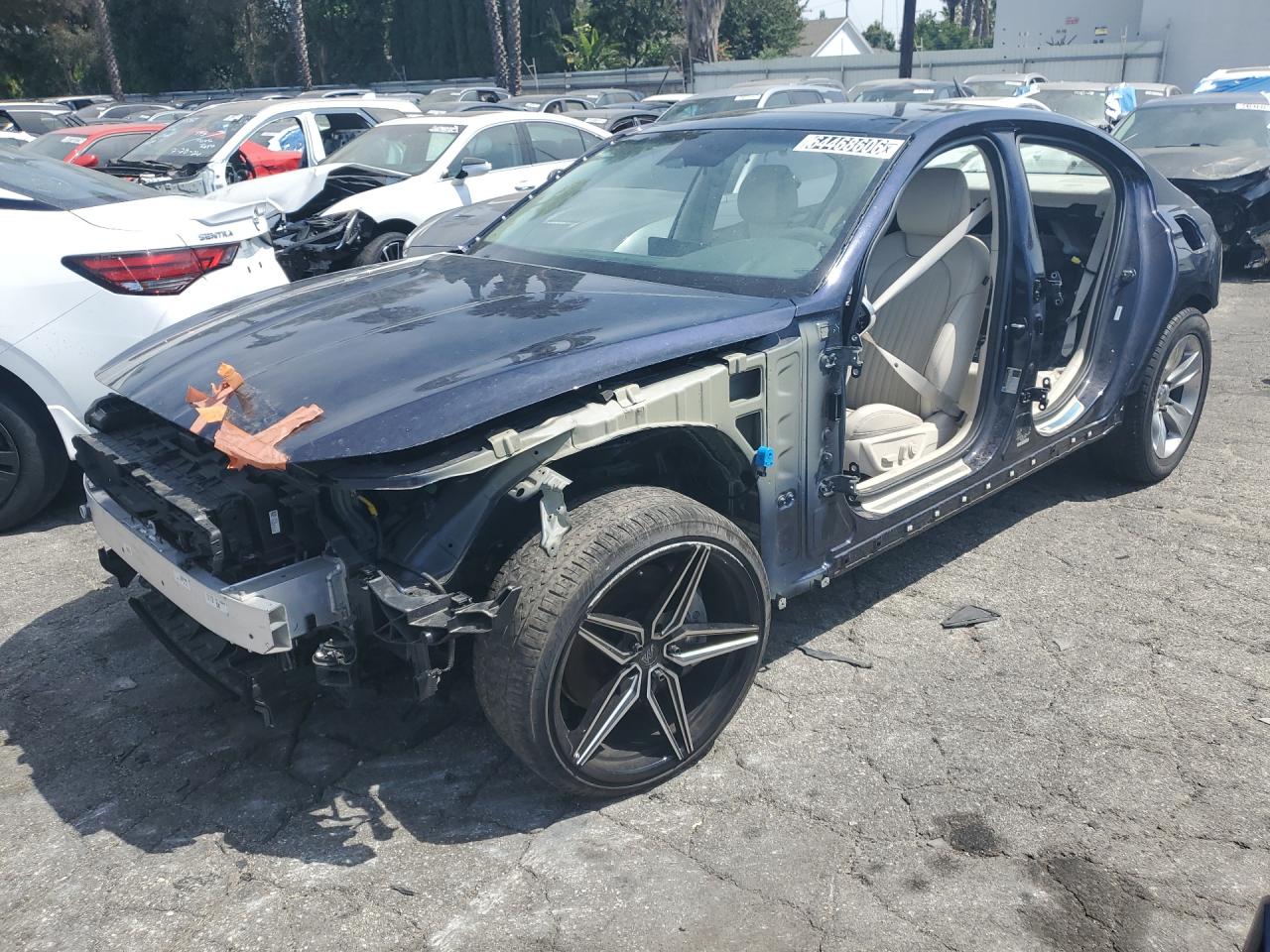 2026 Genesis G70 Prestige Синий vin: KMTG24SC0TU163642 Damage: Left Front Fender, Missing, Replacement Required