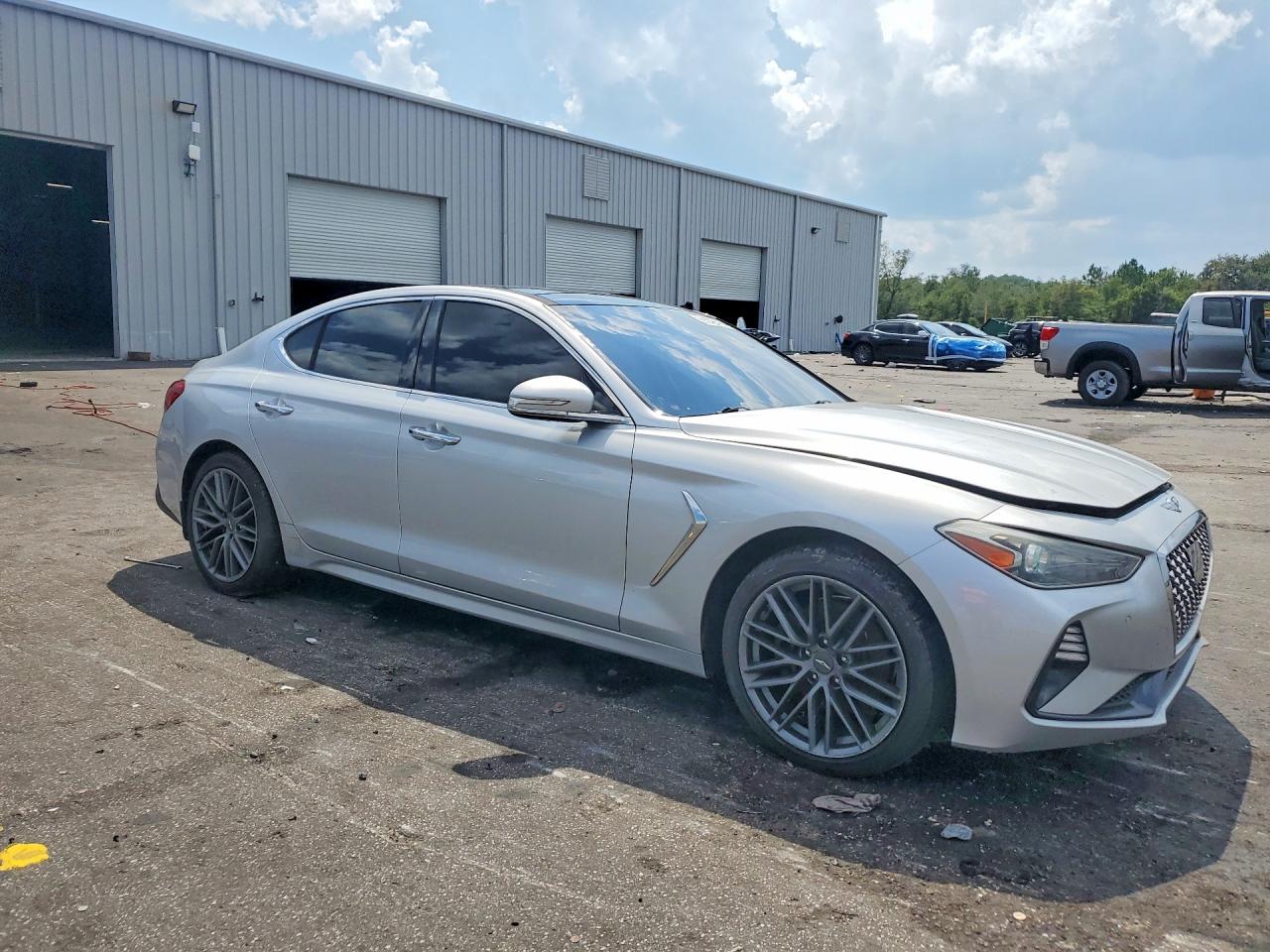 2019 Genesis G70 Elite Silver vin: KMTG34LA2KU027232