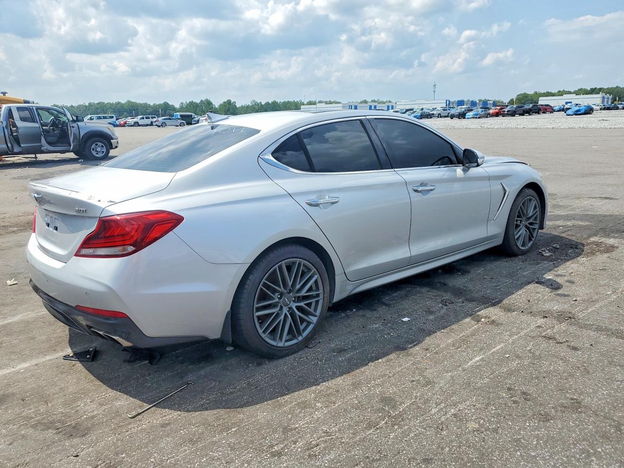 2019 Genesis G70 Elite Silver vin: KMTG34LA2KU027232