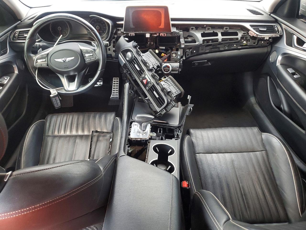 2019 Genesis G70 Elite Silver vin: KMTG34LA2KU027232
