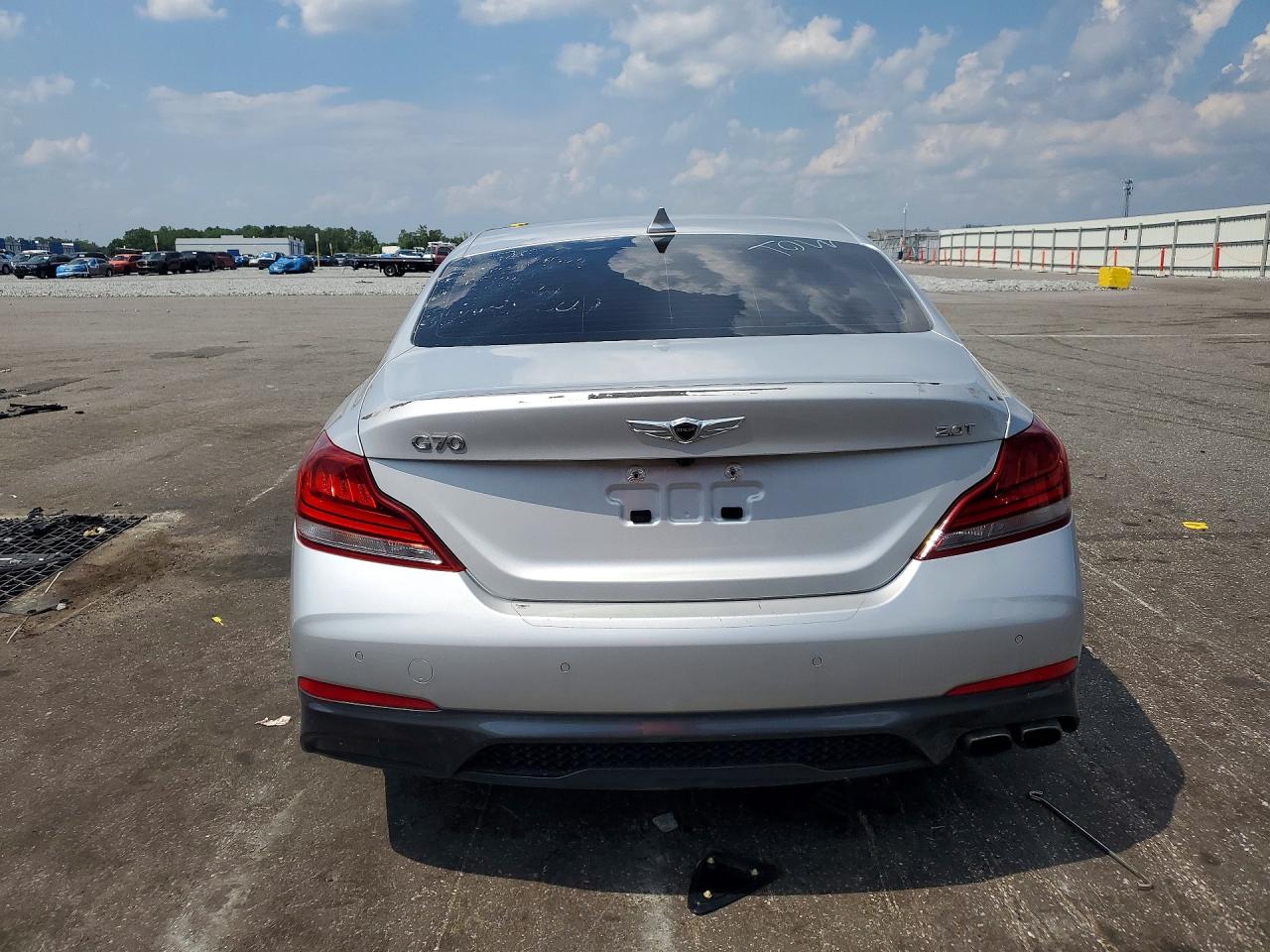 2019 Genesis G70 Elite Silver vin: KMTG34LA2KU027232
