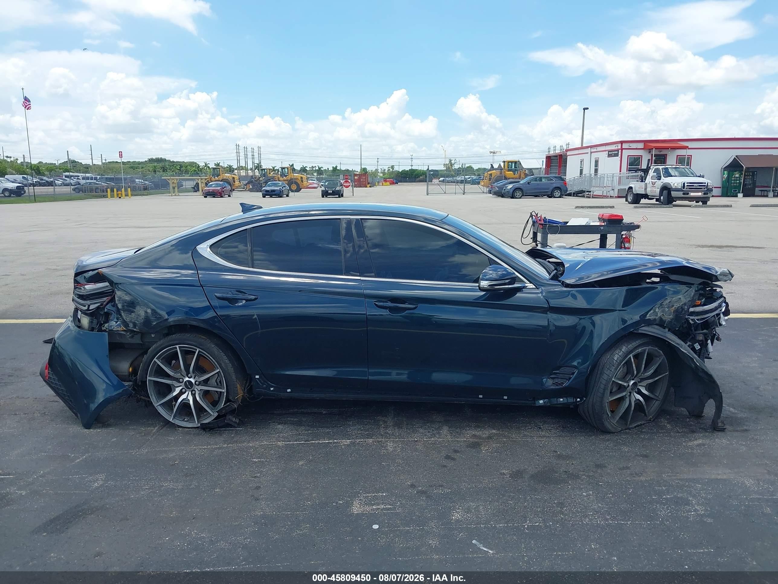 2025 Genesis G70 2.5t Rwd Light Blue vin: KMTG34SC2SU150581